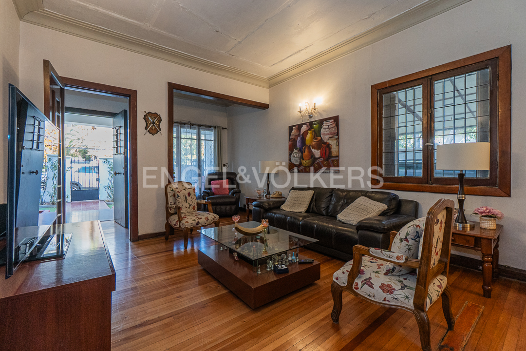 Se vende Amplia Casa en Providencia