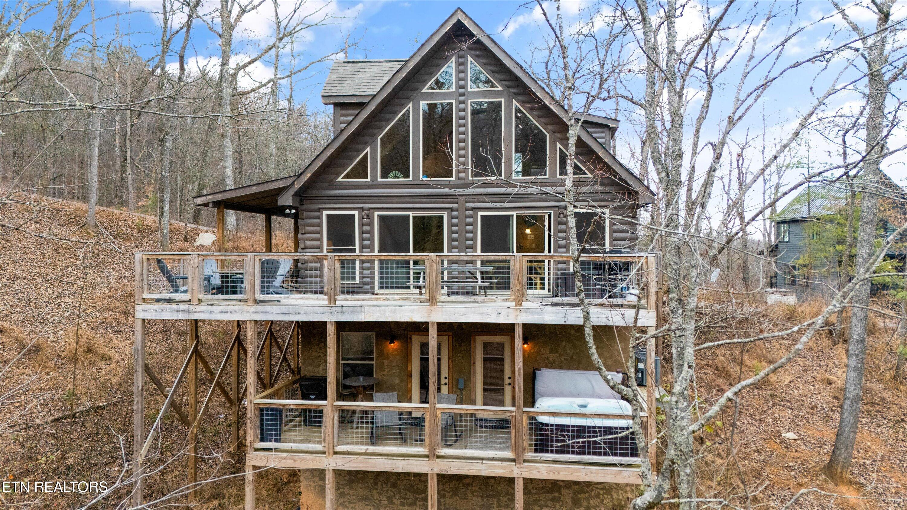 Wooded Smoky Mountain Retreat