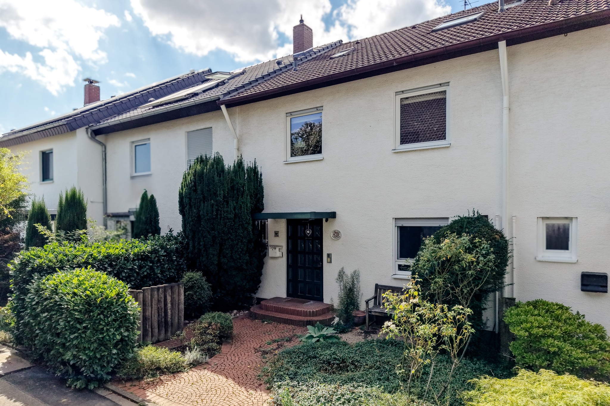 Großzügiges Reihenmittelhaus mit Garage, viel Platz und schönem Garten in begehrter Lage von Hirschberg-Großsachsen