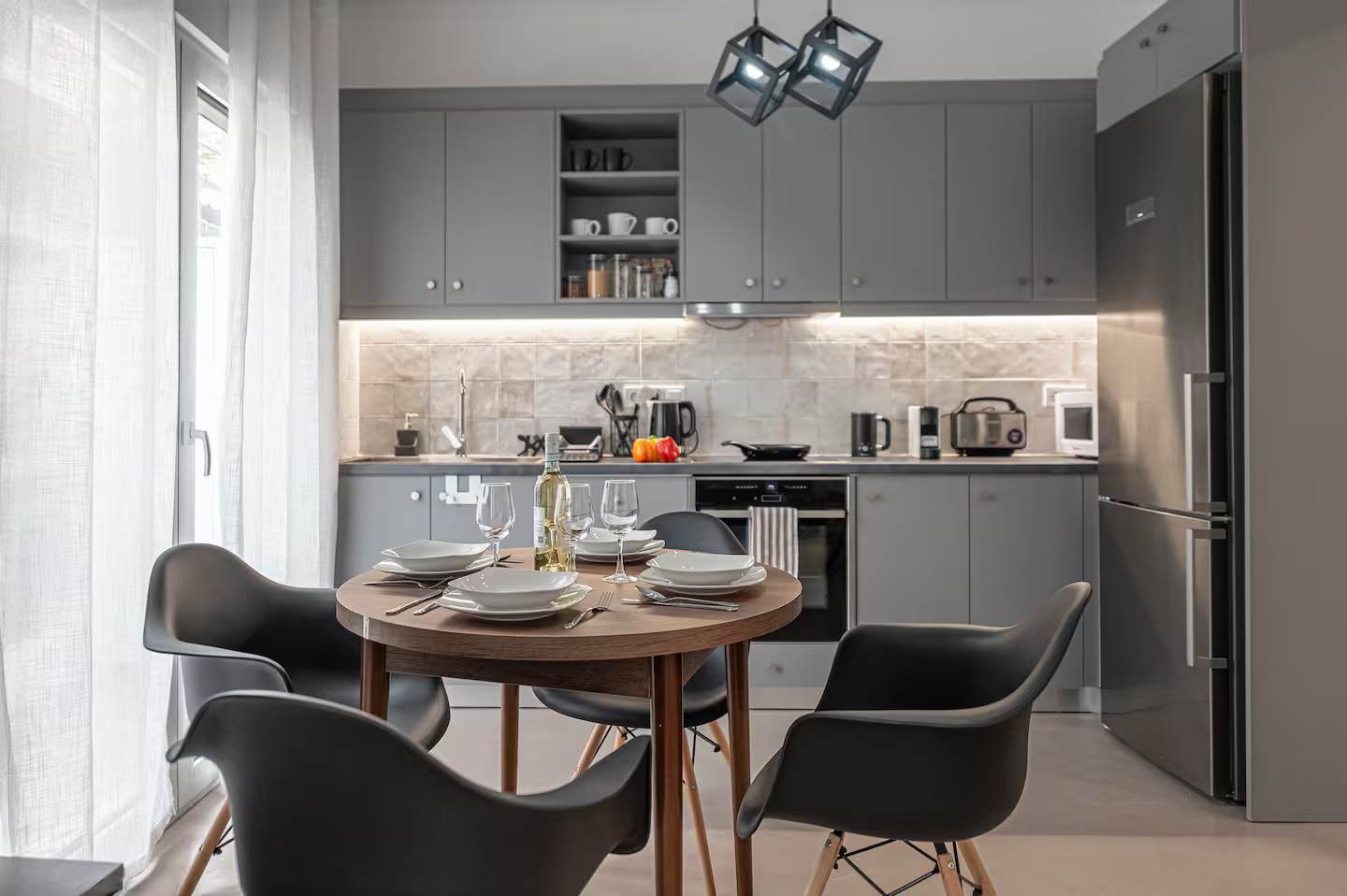 Fully renovated and elegant 2 bedroom apartment