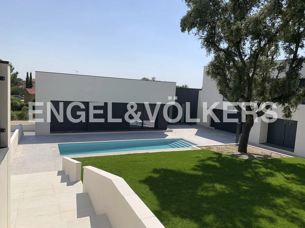 Exclusive modern house in El Bosque for rent