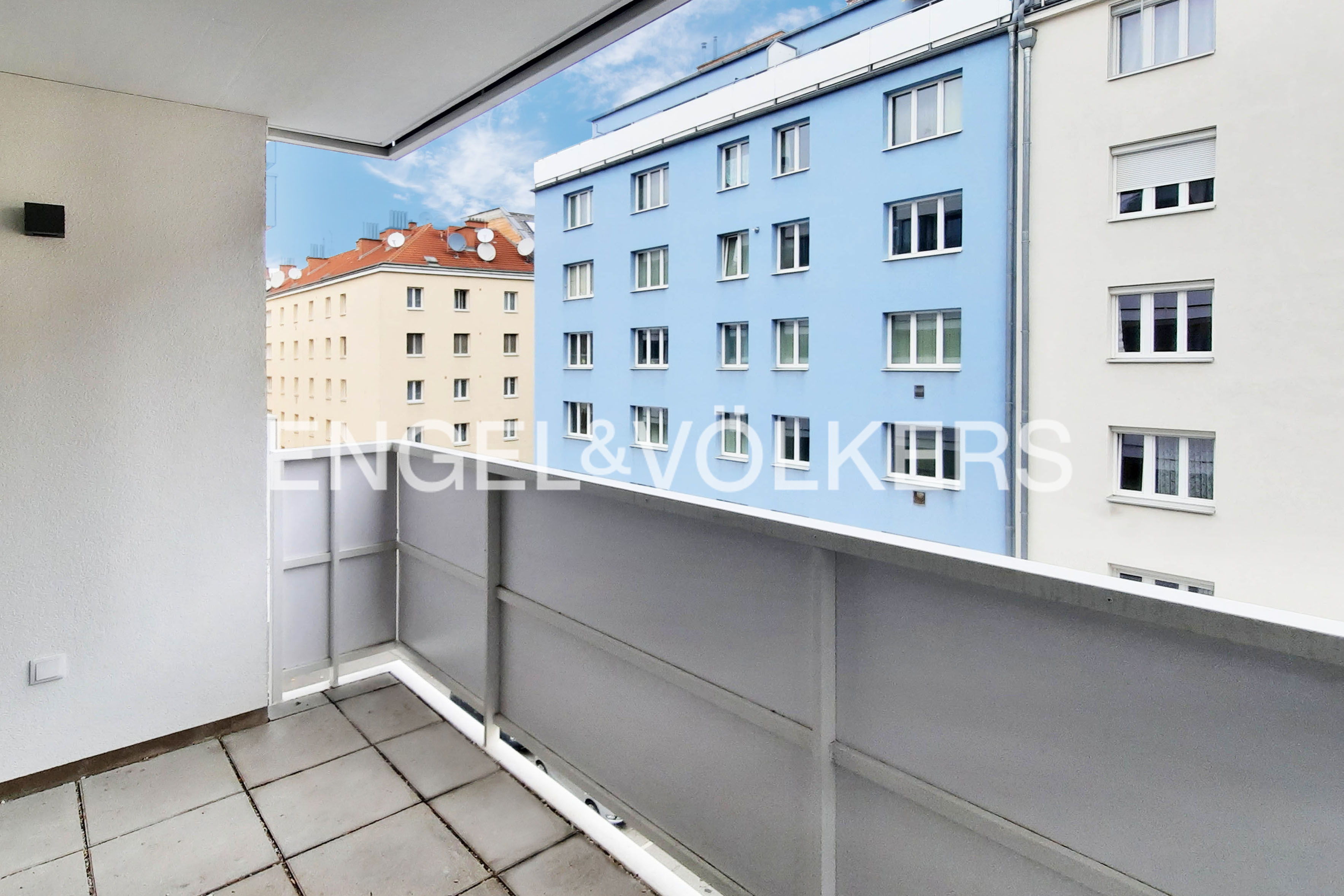 Moderne Zwei-Zimmer-Wohnung mit Balkon