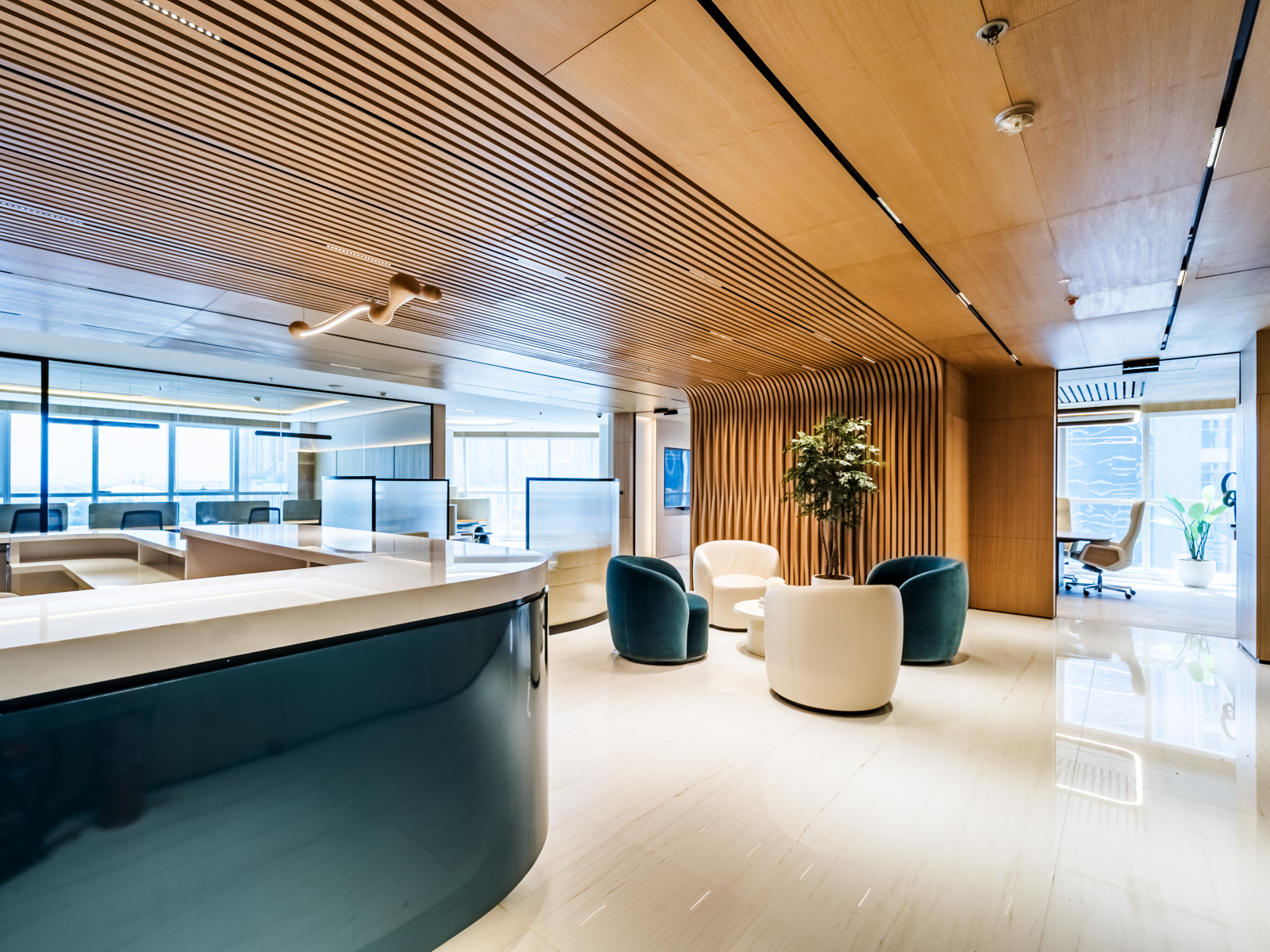 Stunning Views | Turn Key | Contemporary Fit Out
