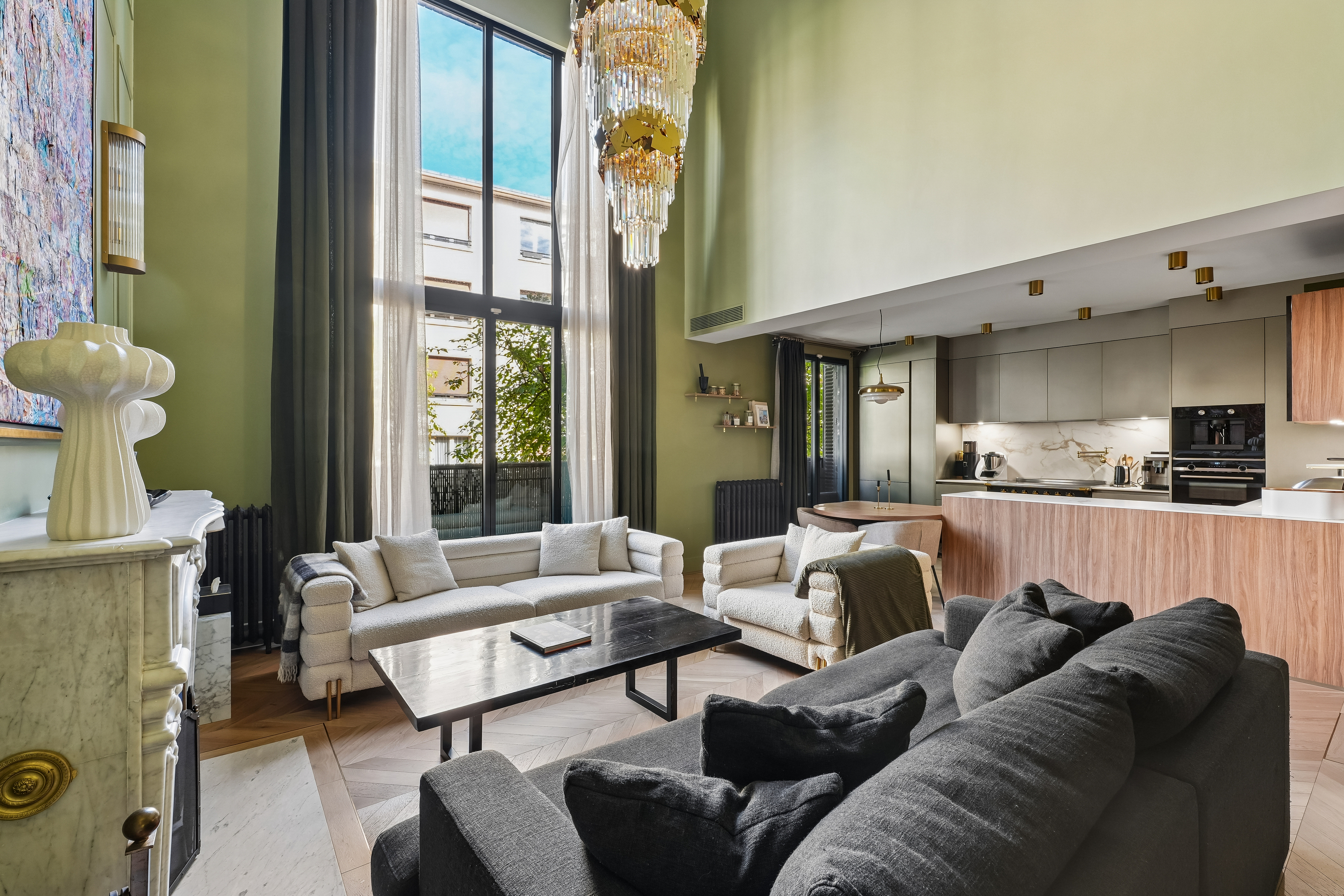 Maison 7 pièces 400 m² · à Neuilly-sur-Seine · 400 m² · 16 000 €/mois