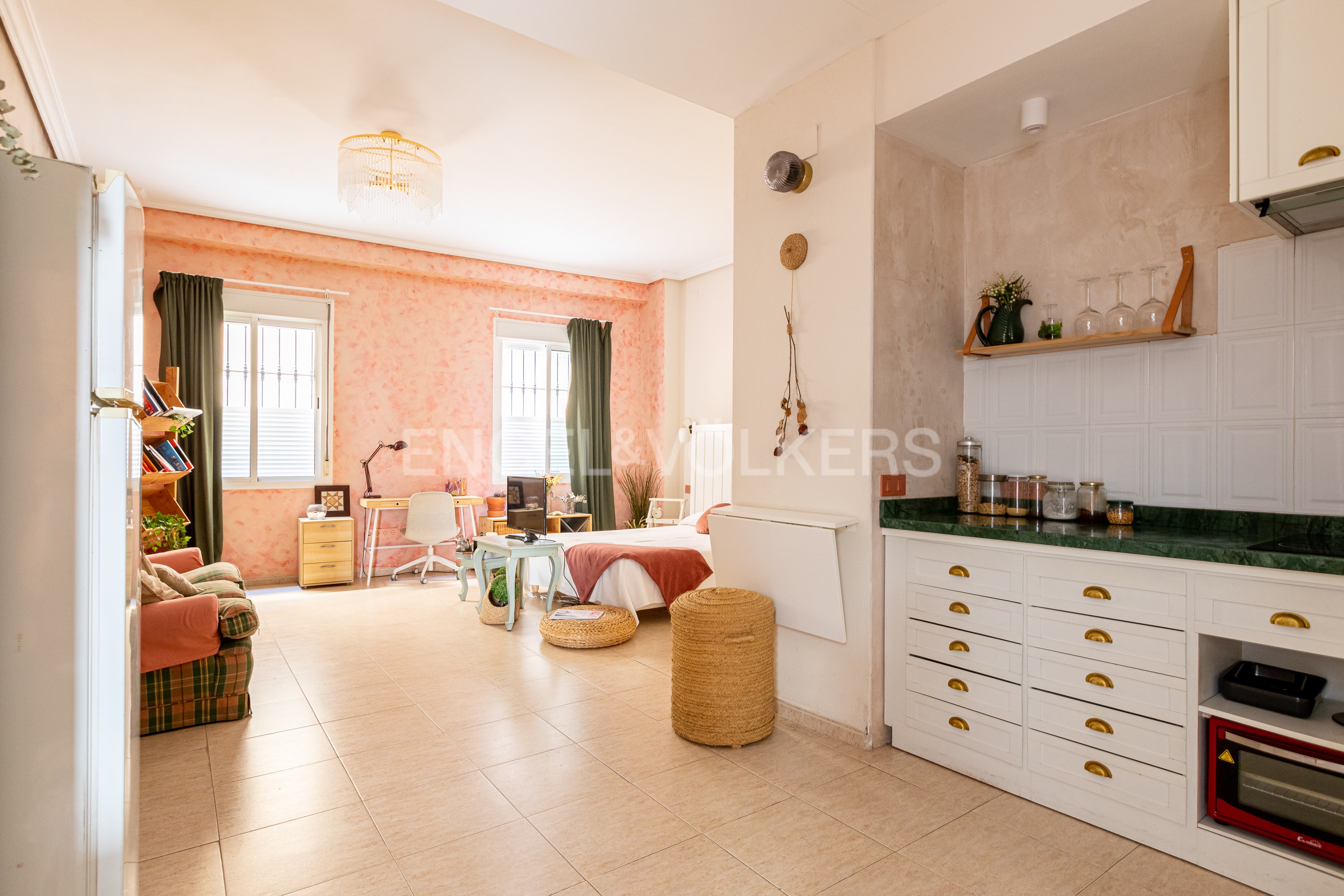 Stylish Studio in the City Center