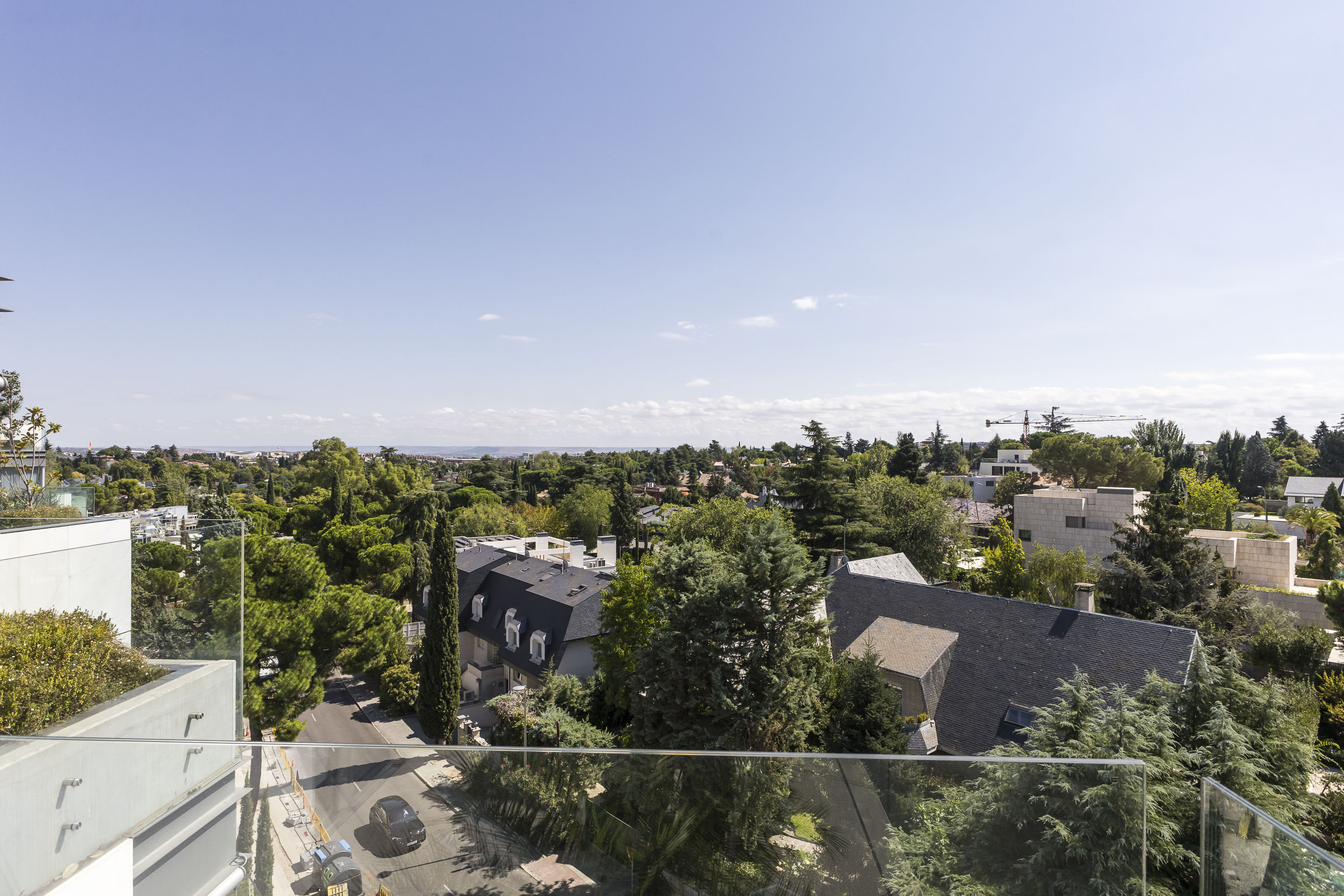 Luxury triplex penthouse in the heart of Conde Orgaz.