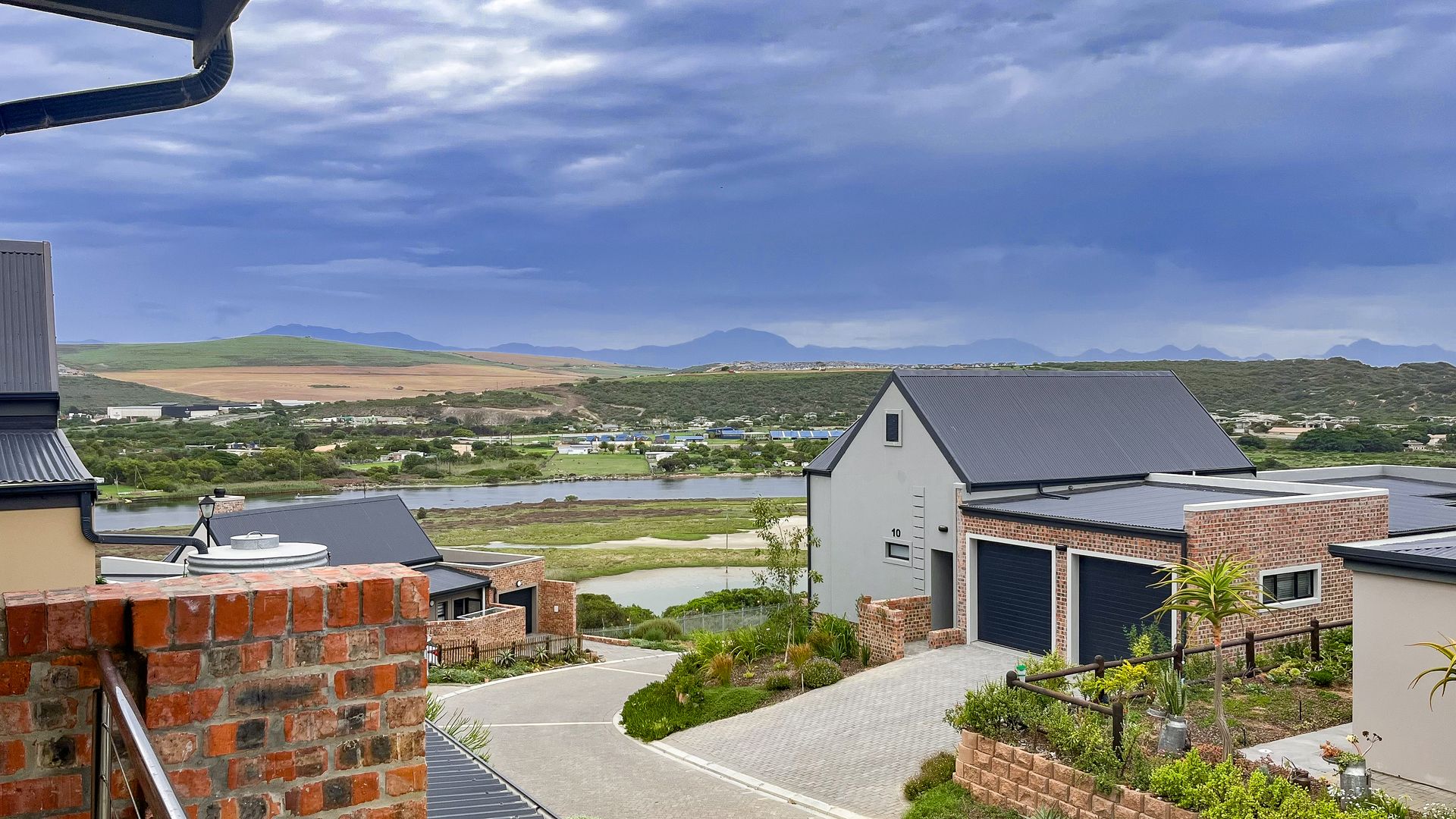 3 Bedroom Family Home to Rent in Karookraal