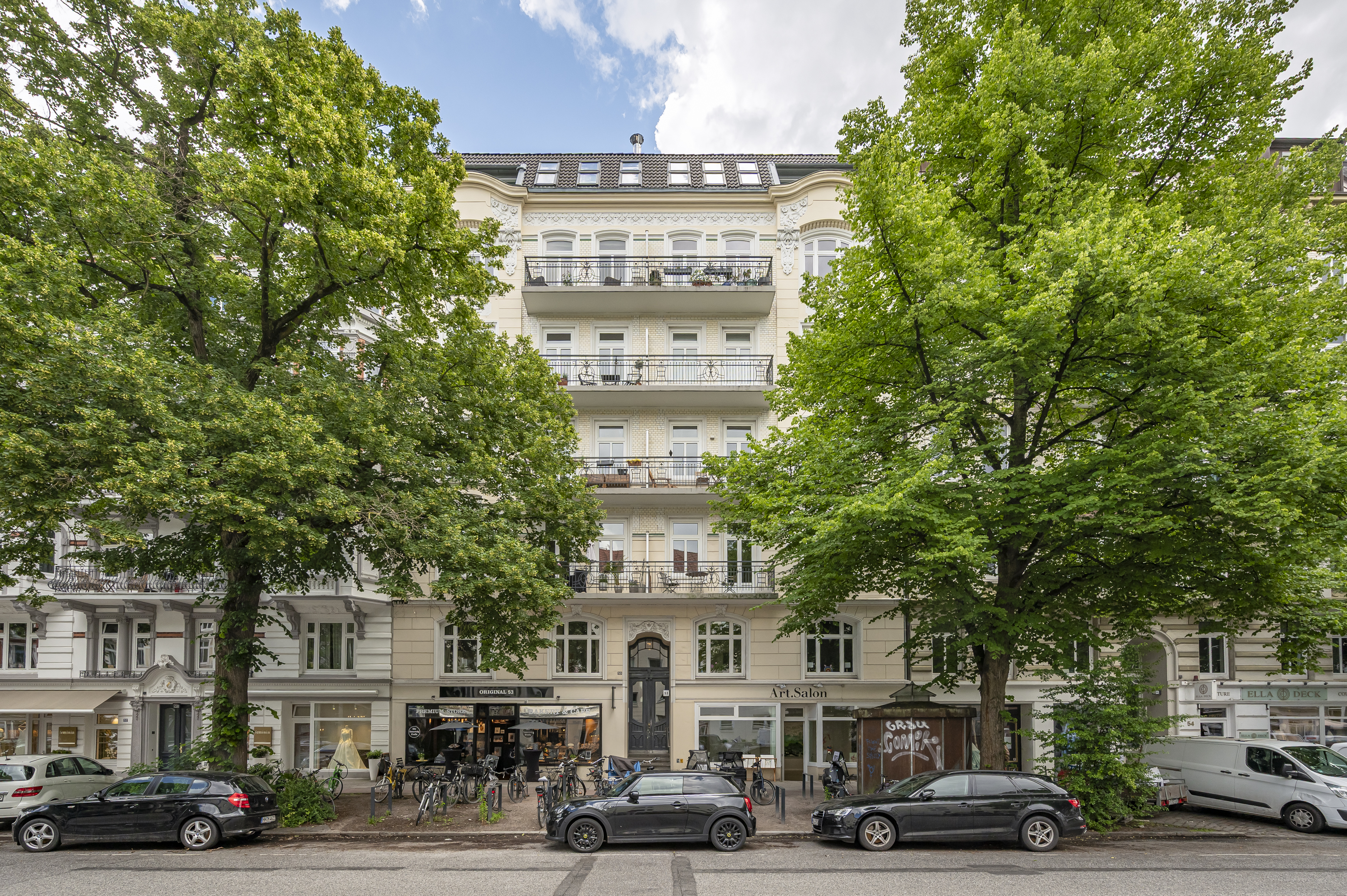Modernisierter Altbau mit viel Charme!