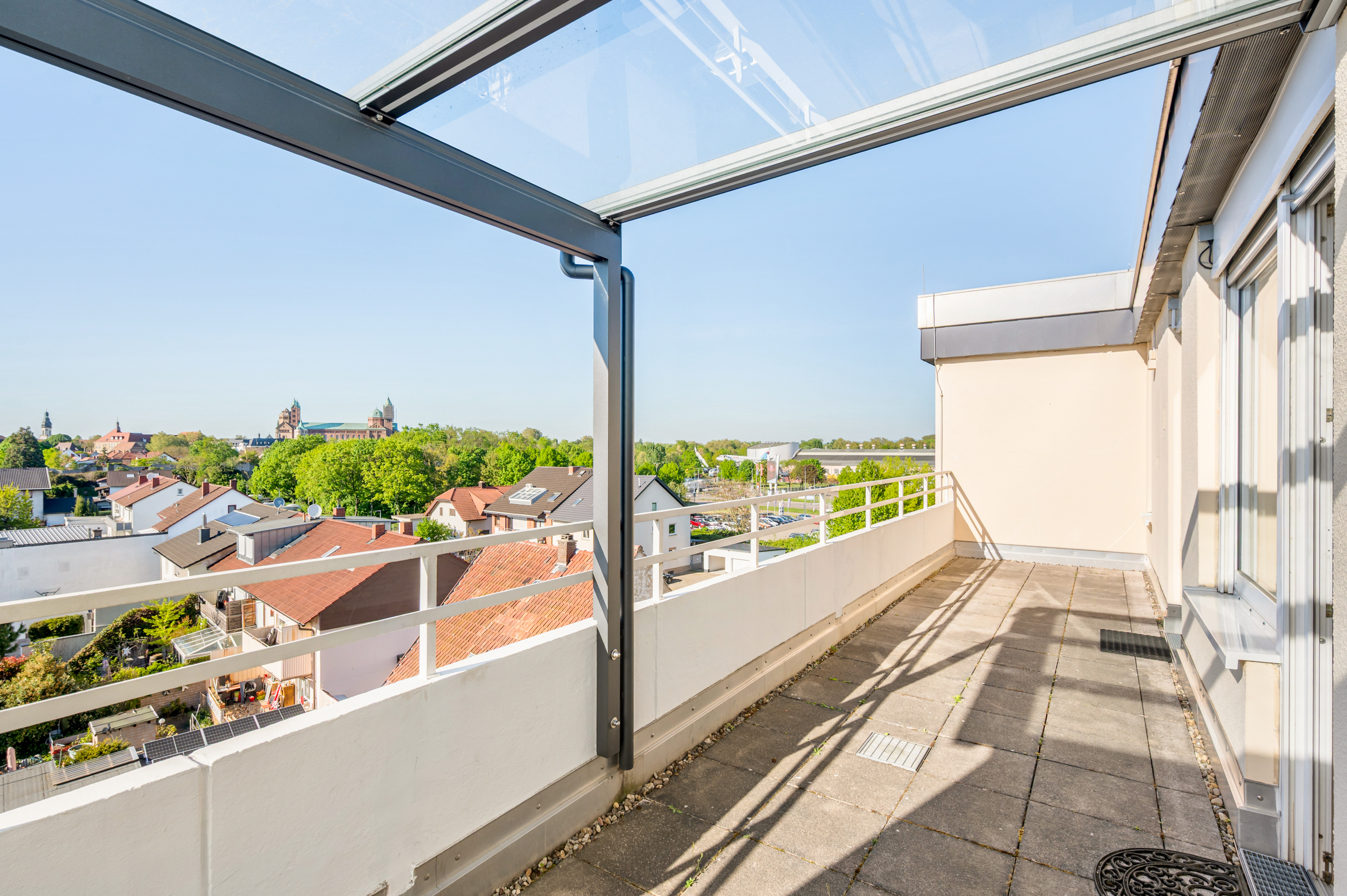 Wohnen über den Dächern von Speyer - Sanierte Wohnung in Penthauslage