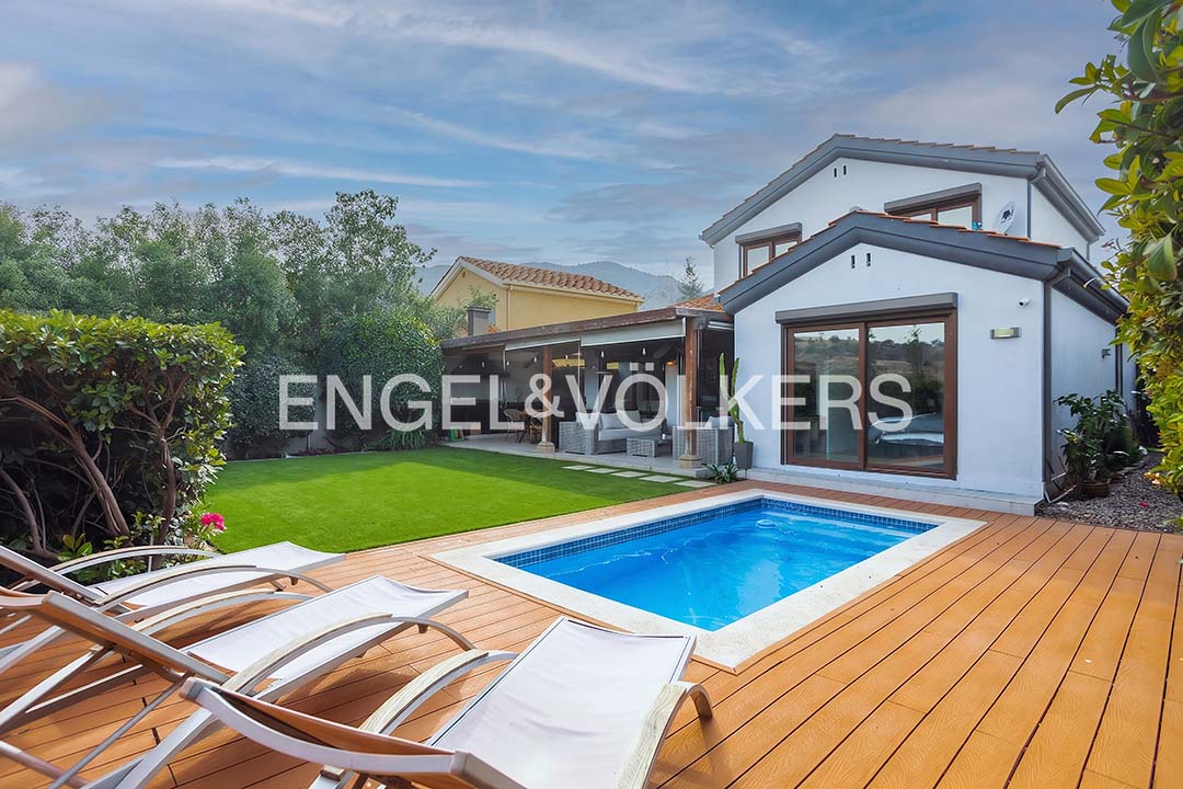 Impecable, Piscina y Quincho El Huinganal