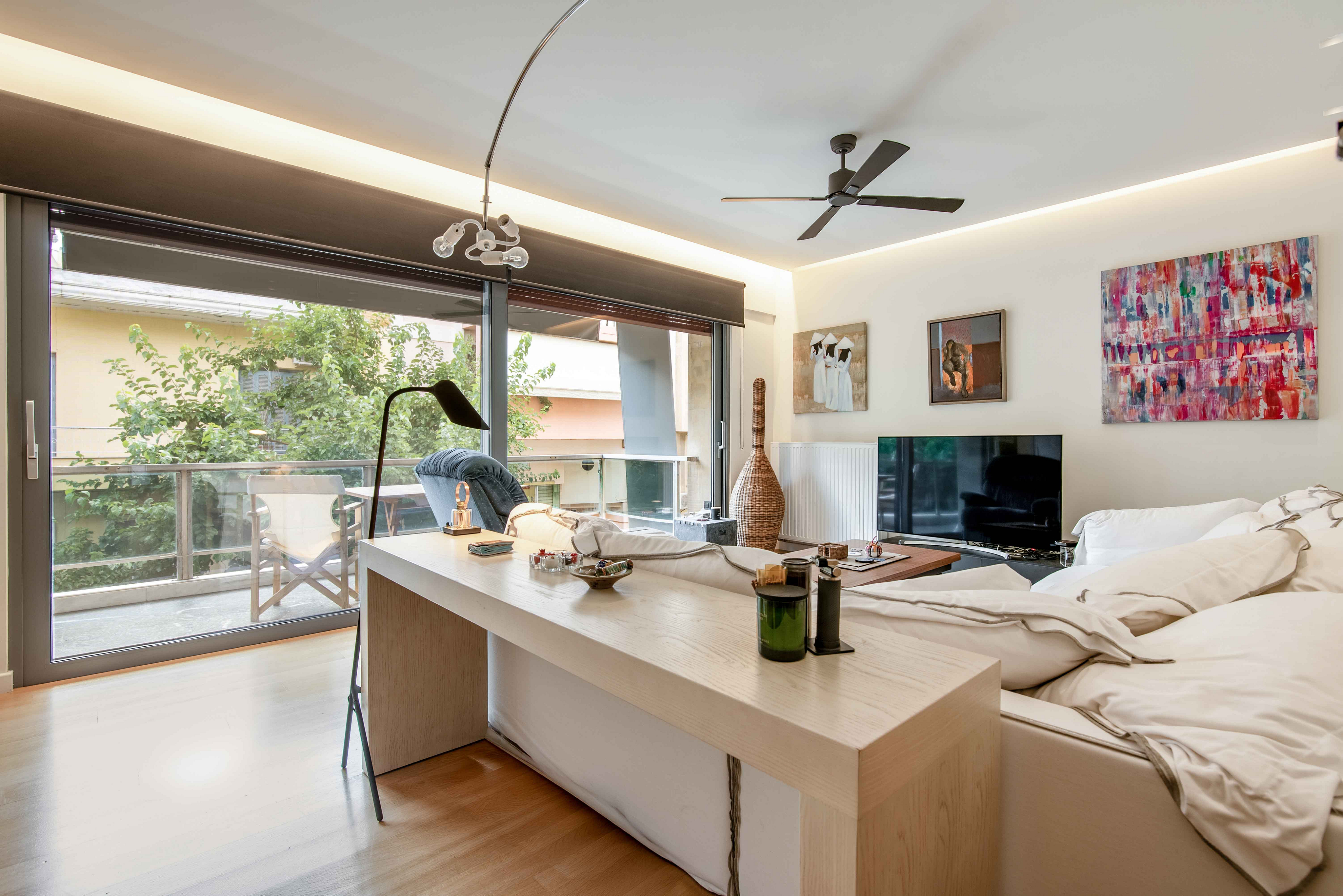 Stylishly renovated apartment steps from Dionysiou Areopagitou