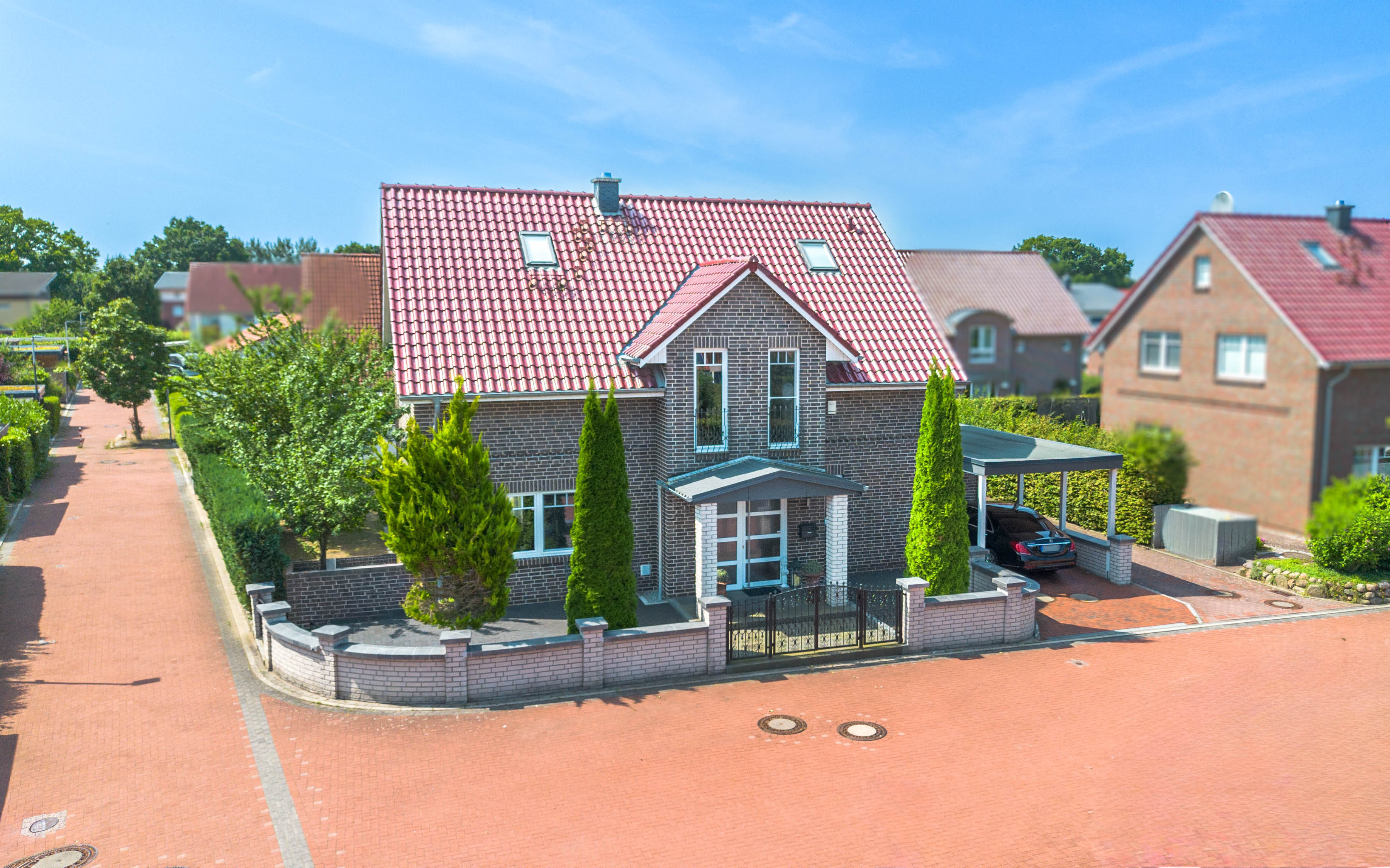 Lichtdurchflutetes Familienhaus in bester Lage von Kiel-Suchsdorf
