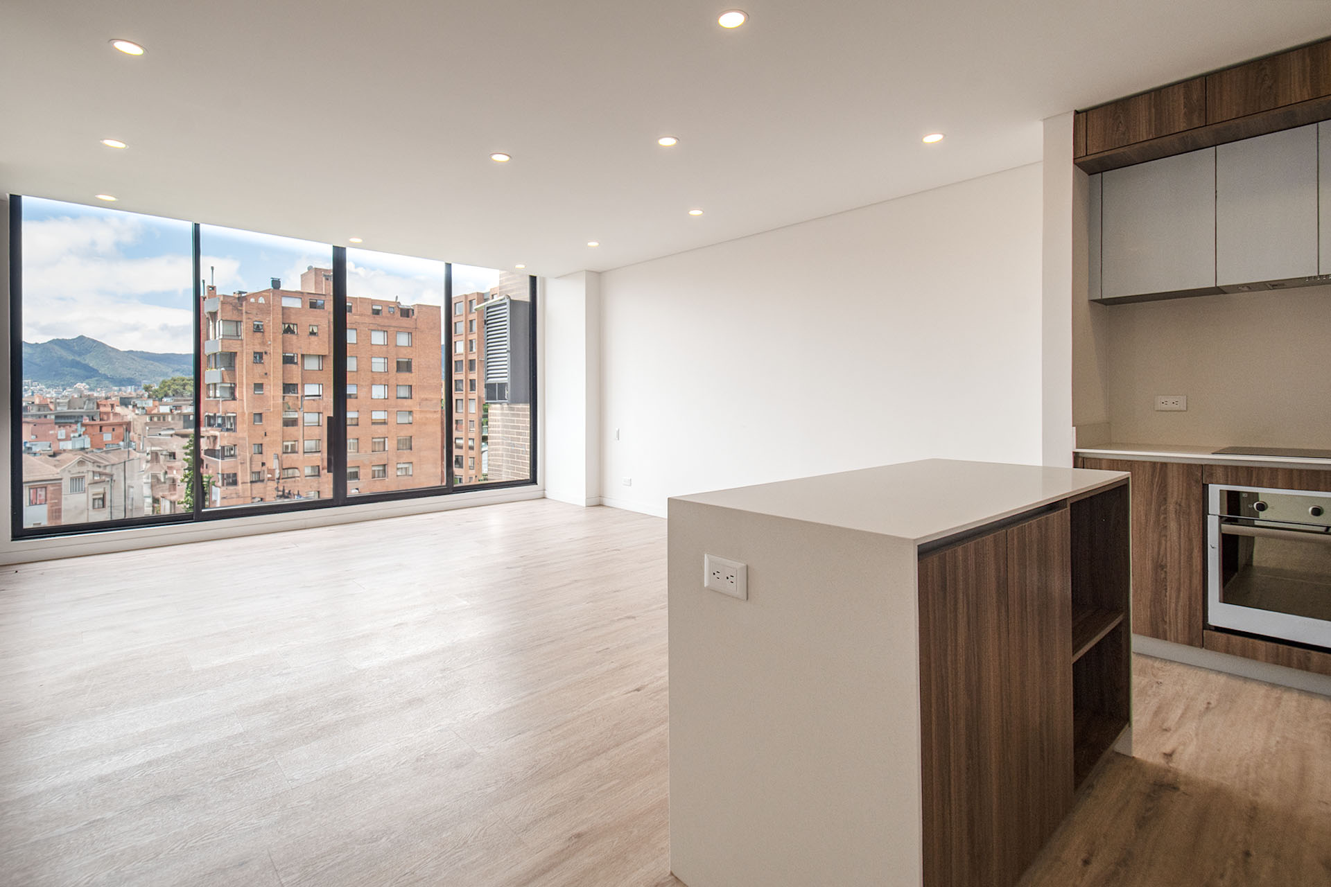 Moderno apartamento para estrenar con balcón para venta en Sotileza