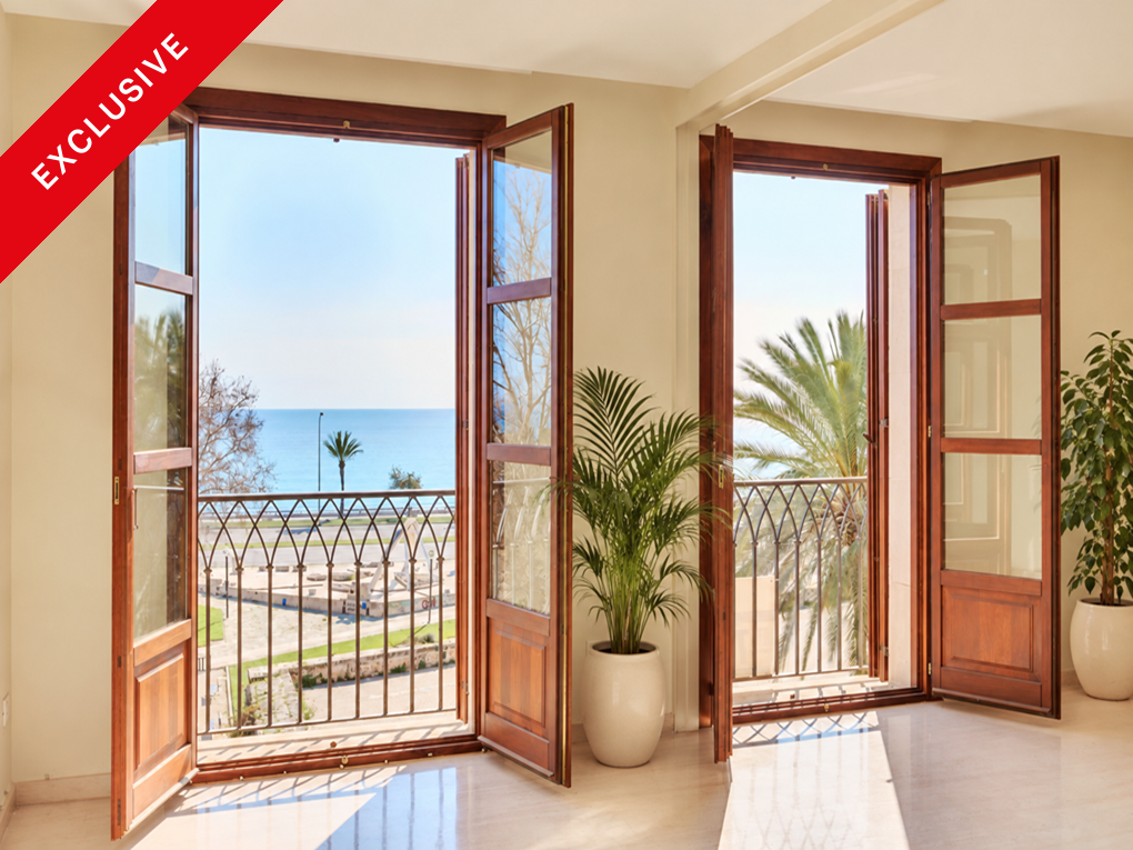 Apartament assolellat de lloguer durant sis mesos, amb ascensor, aparcament, traster, balcó i vistes al mar, a Calatrava