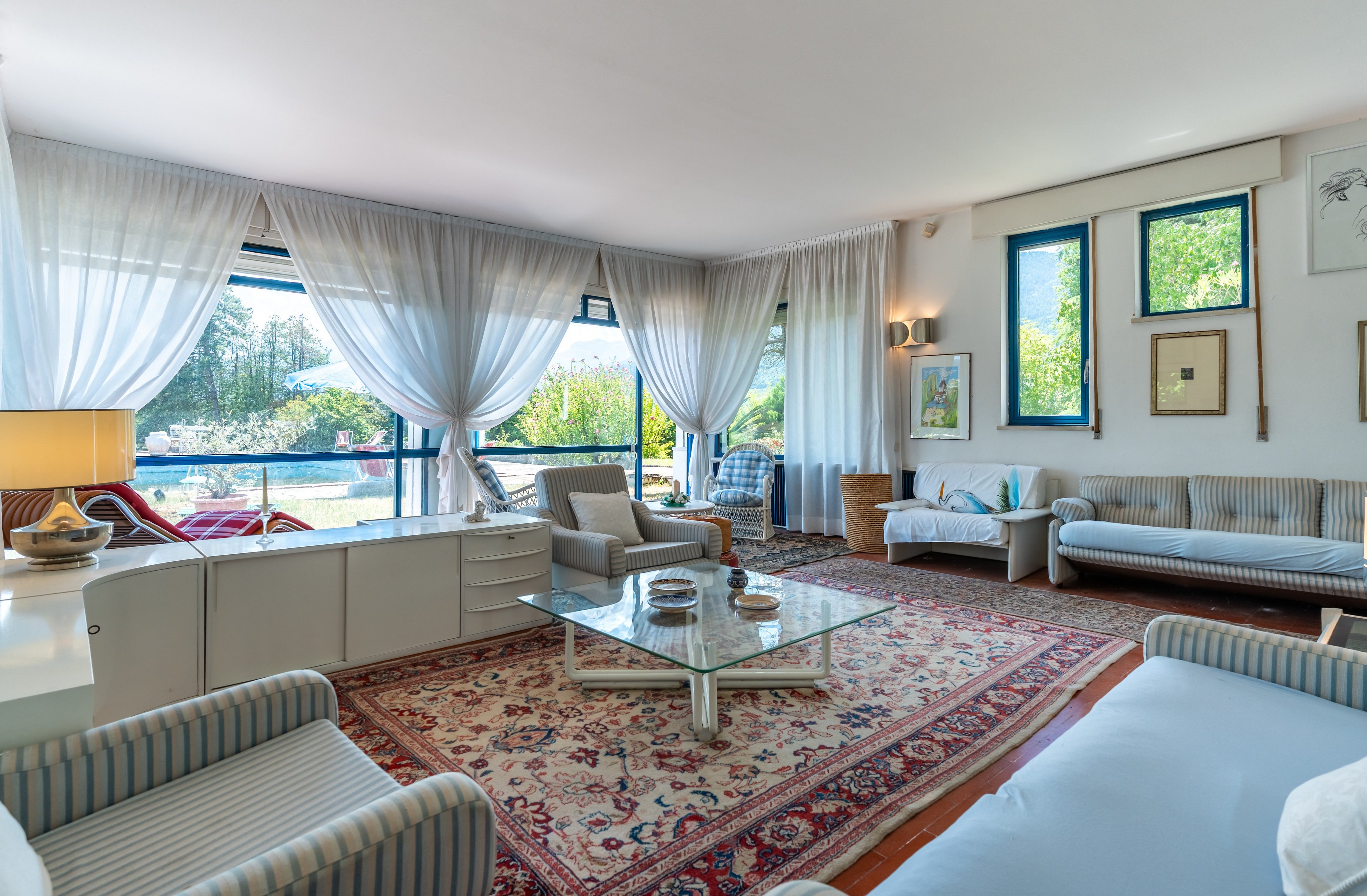 Exklusive Villa mit Seeblick und Pool