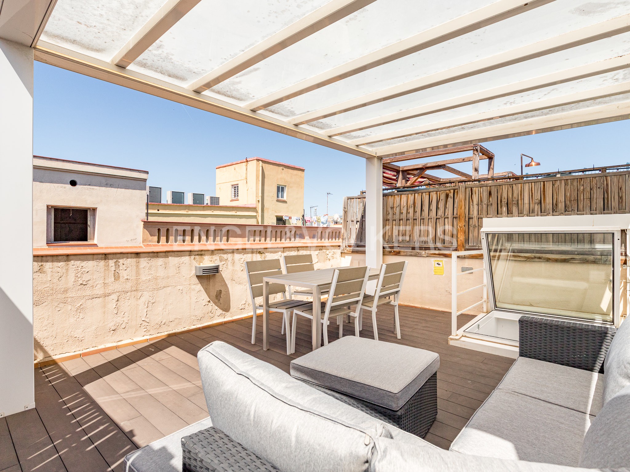 Apartment with 27 meters terrace