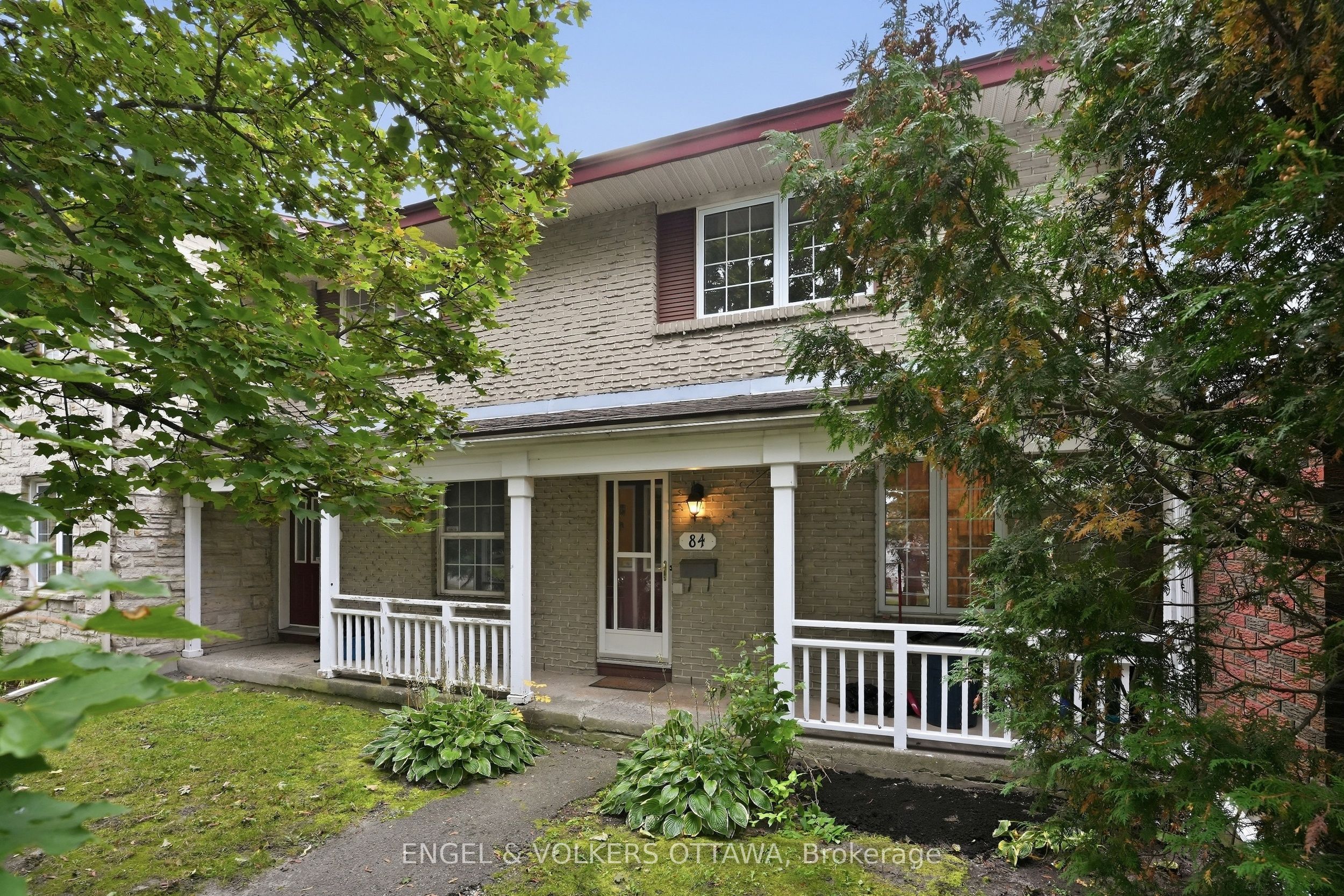 A Charming Retreat in the Heart of Nepean
