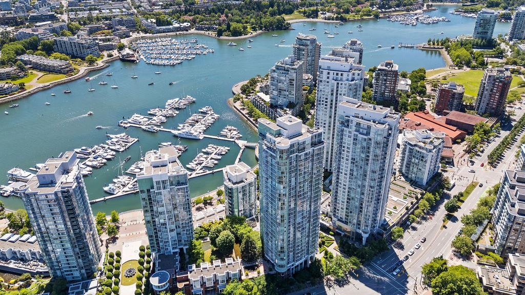 Elevated Yaletown Waterfront Residence