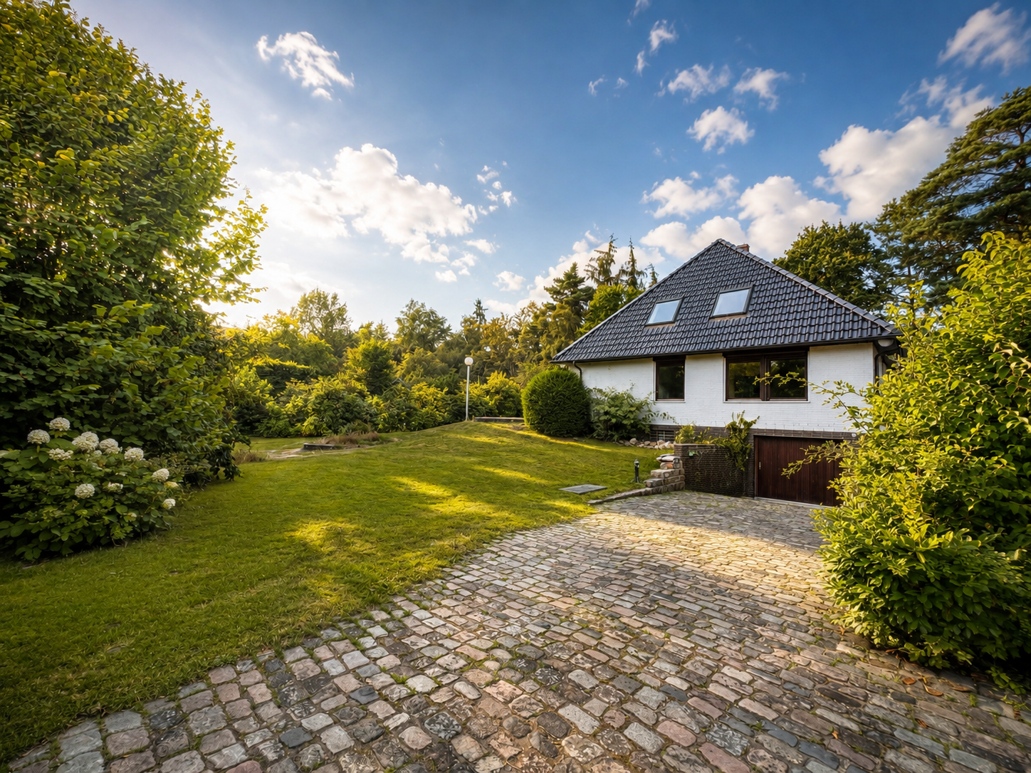 Einfamilienhaus in ruhiger Waldrandlage – fußläufig vom Ortskern entfernt –  mit zusätzlichem Baupotenzial
