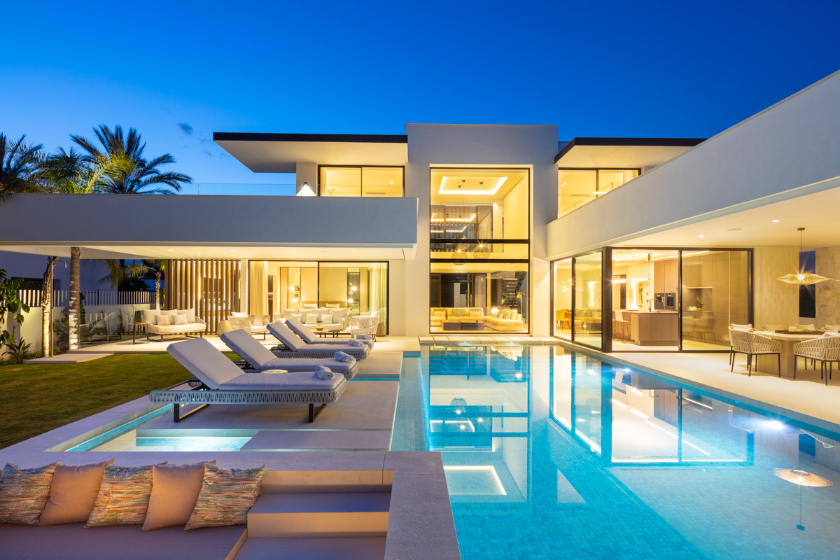 Luxury Villa with Private Spa and Pool in Las Brisas, Nueva Andalucia