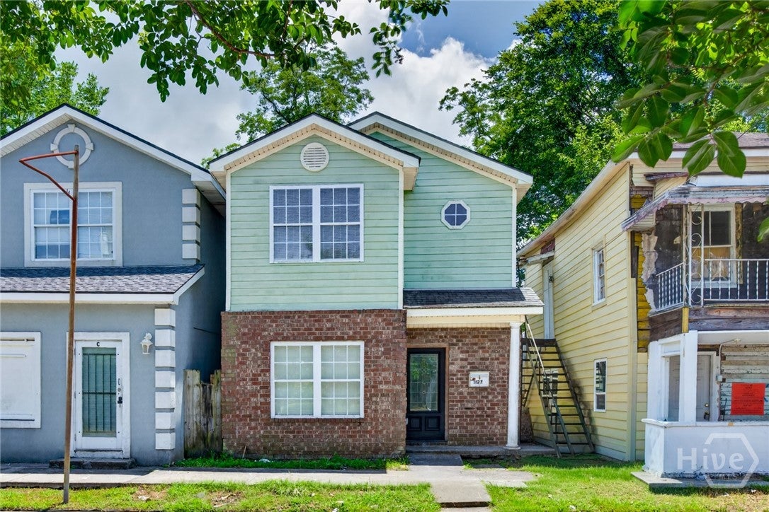Versatile Eastside Home with Investment Potential