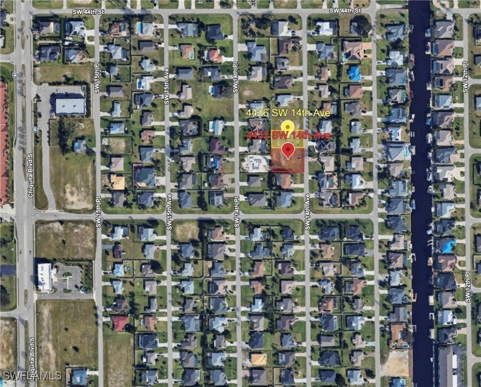 Residential lot in Cape Coral