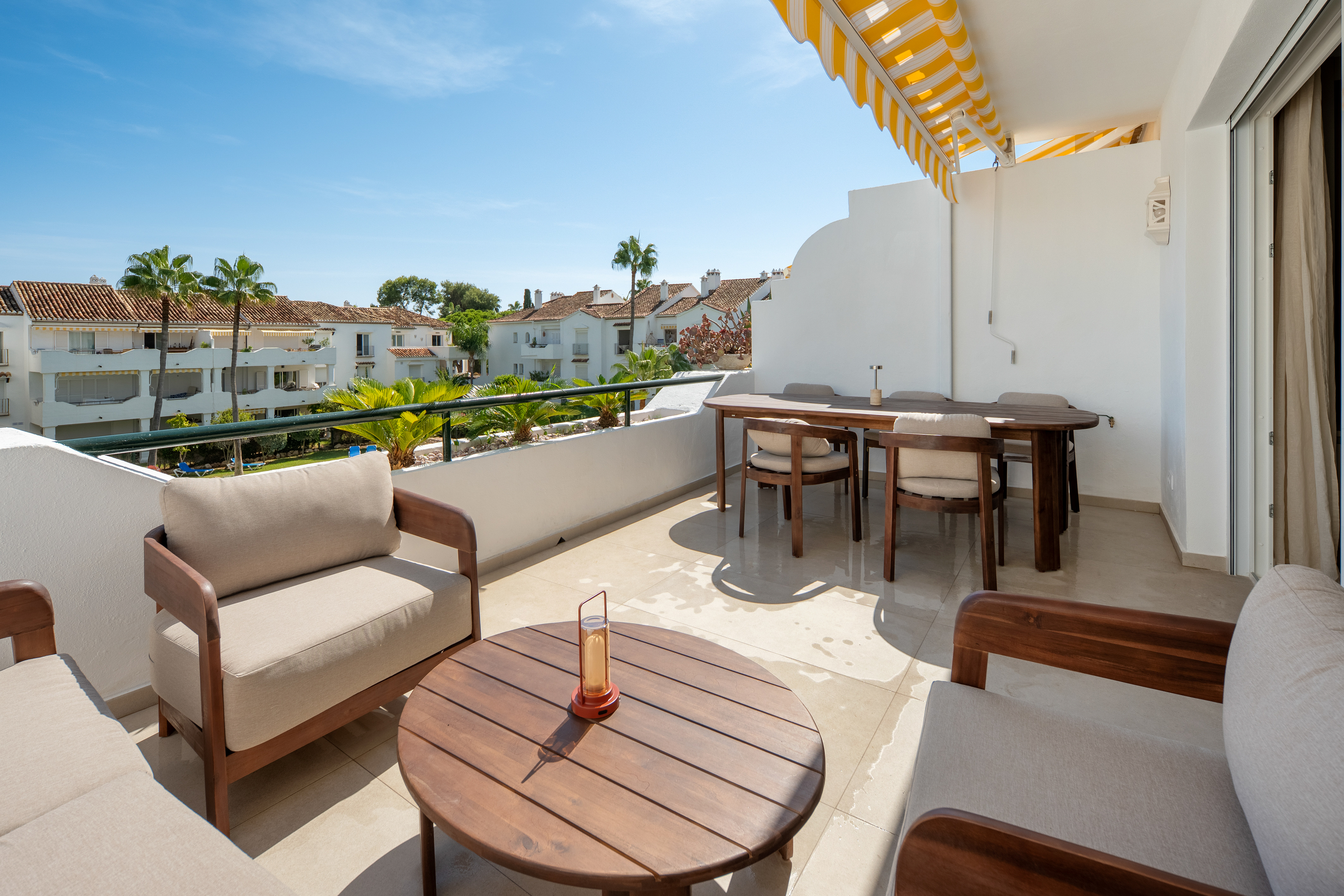 Elegant penthouse with private rooftop terrace, tourist license, and just steps from the beach