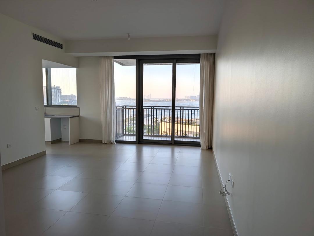 Unfurnished l Vacant l Full Sea View