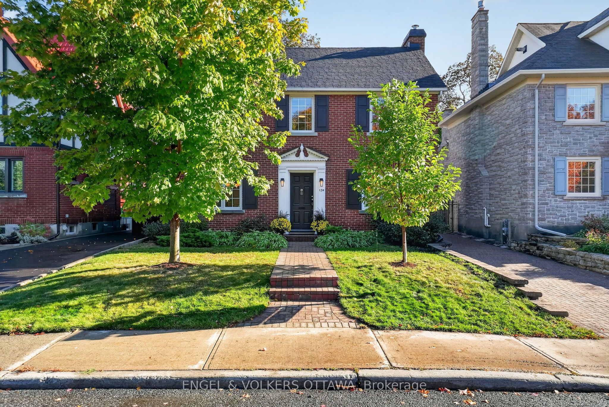 Charming 3-Bedroom Red Brick Home in Civic Hospital