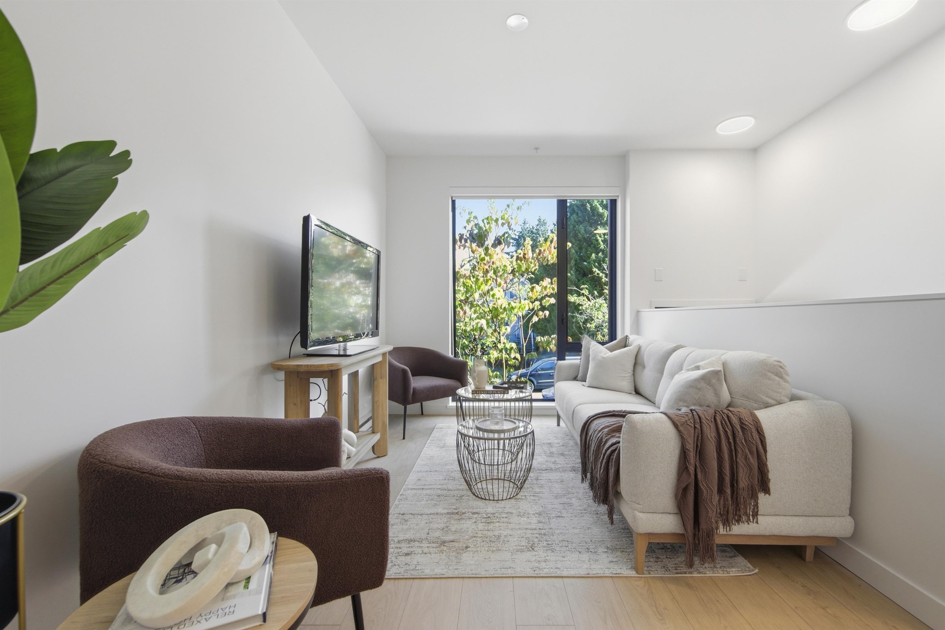 Brand New Townhome Steps From Trout Lake
