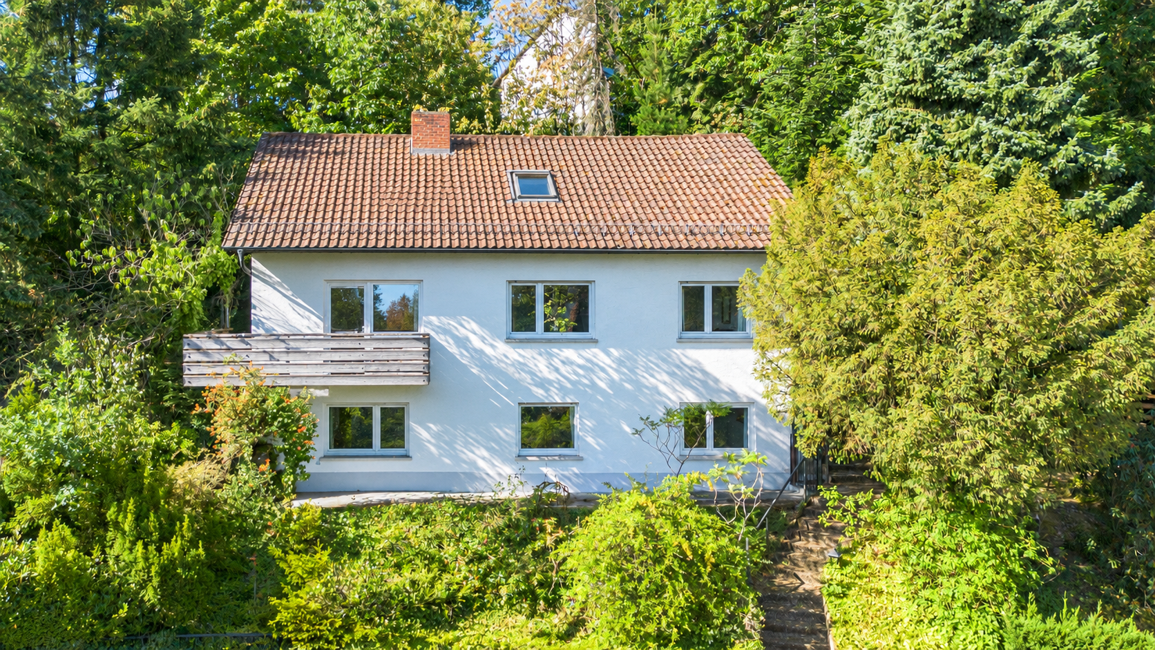 Gepflegtes Familienhaus mit Fernblick in begehrter Hambacher Höhenlage!
