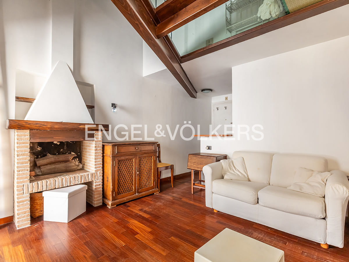 Bright apartment on Via delle Colonnelle