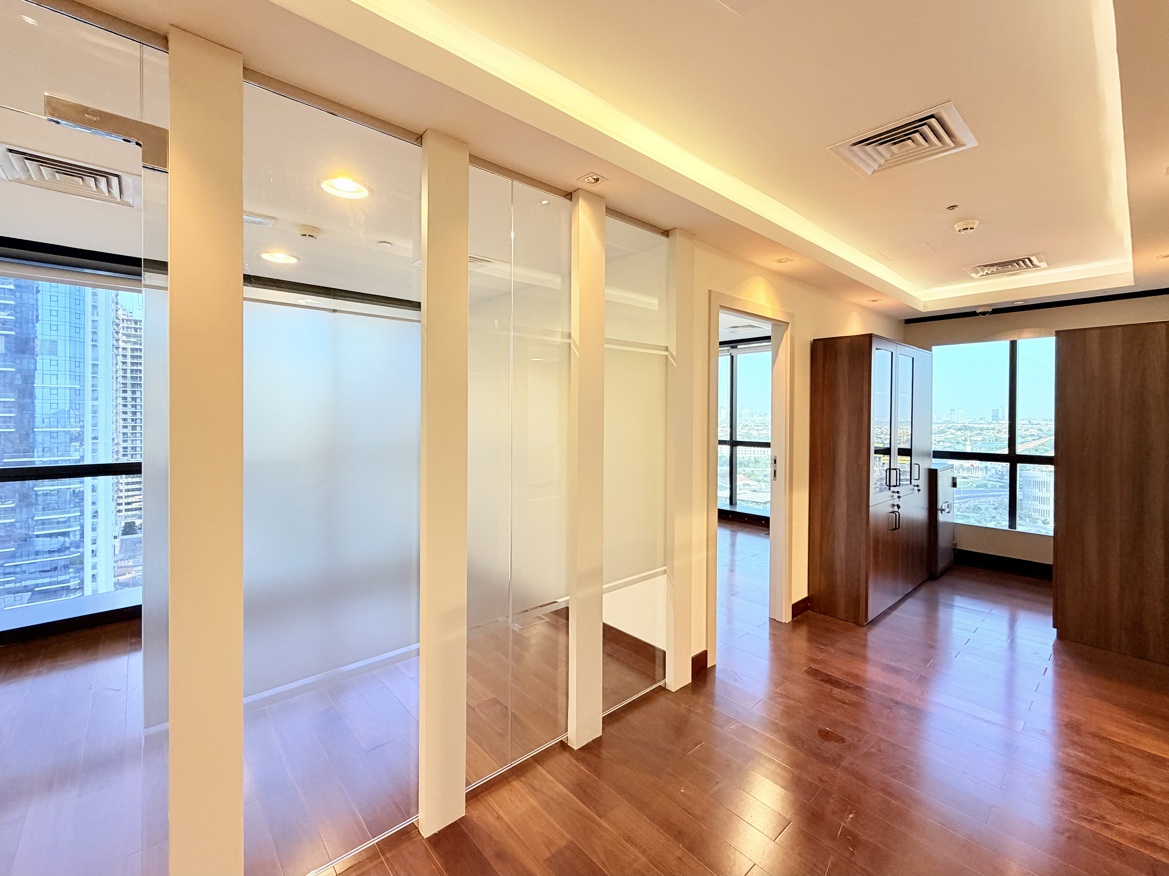 Grade A | Fully Partitioned | Open View