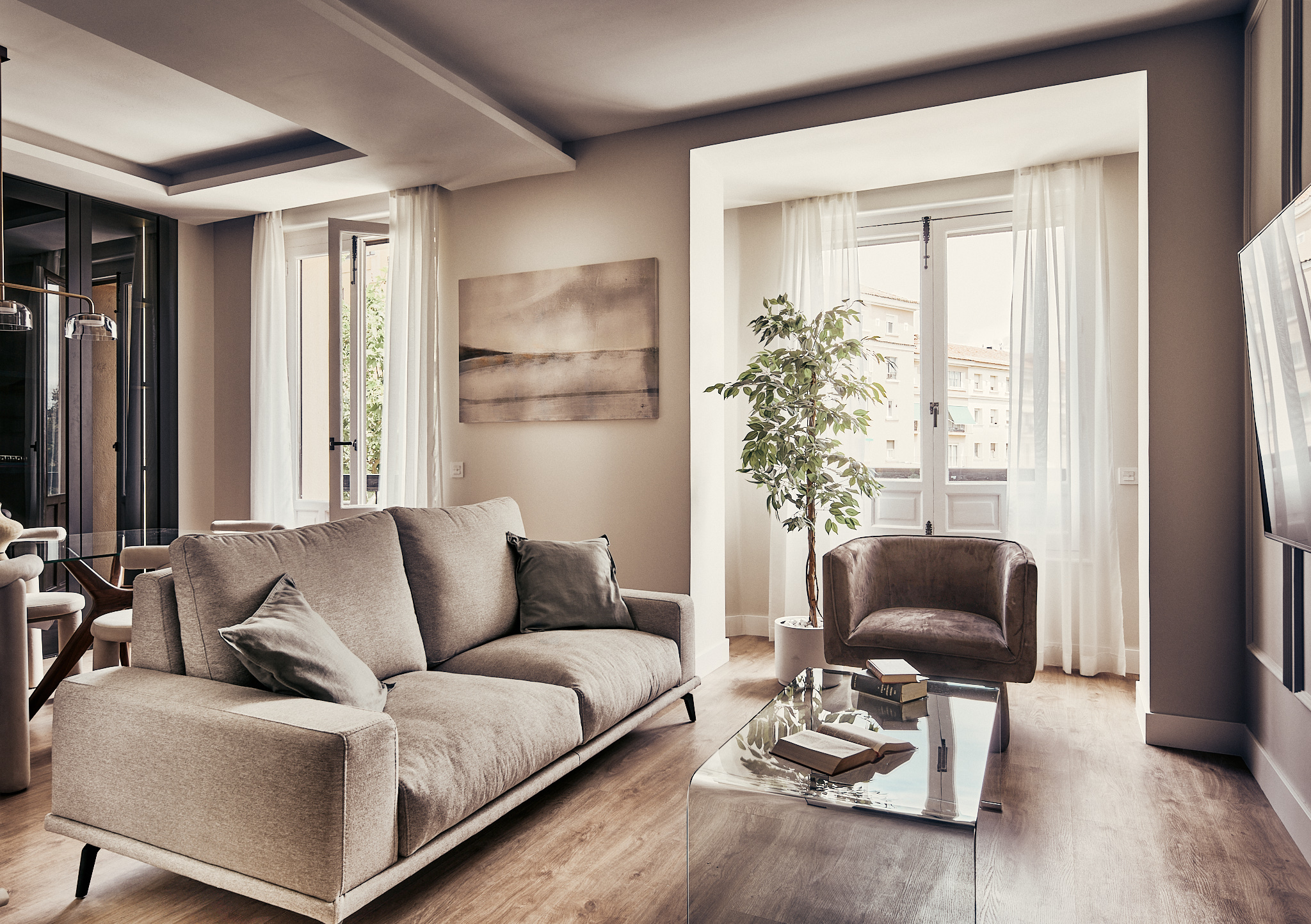 Enjoy the luxury of a classic estate in Lista.