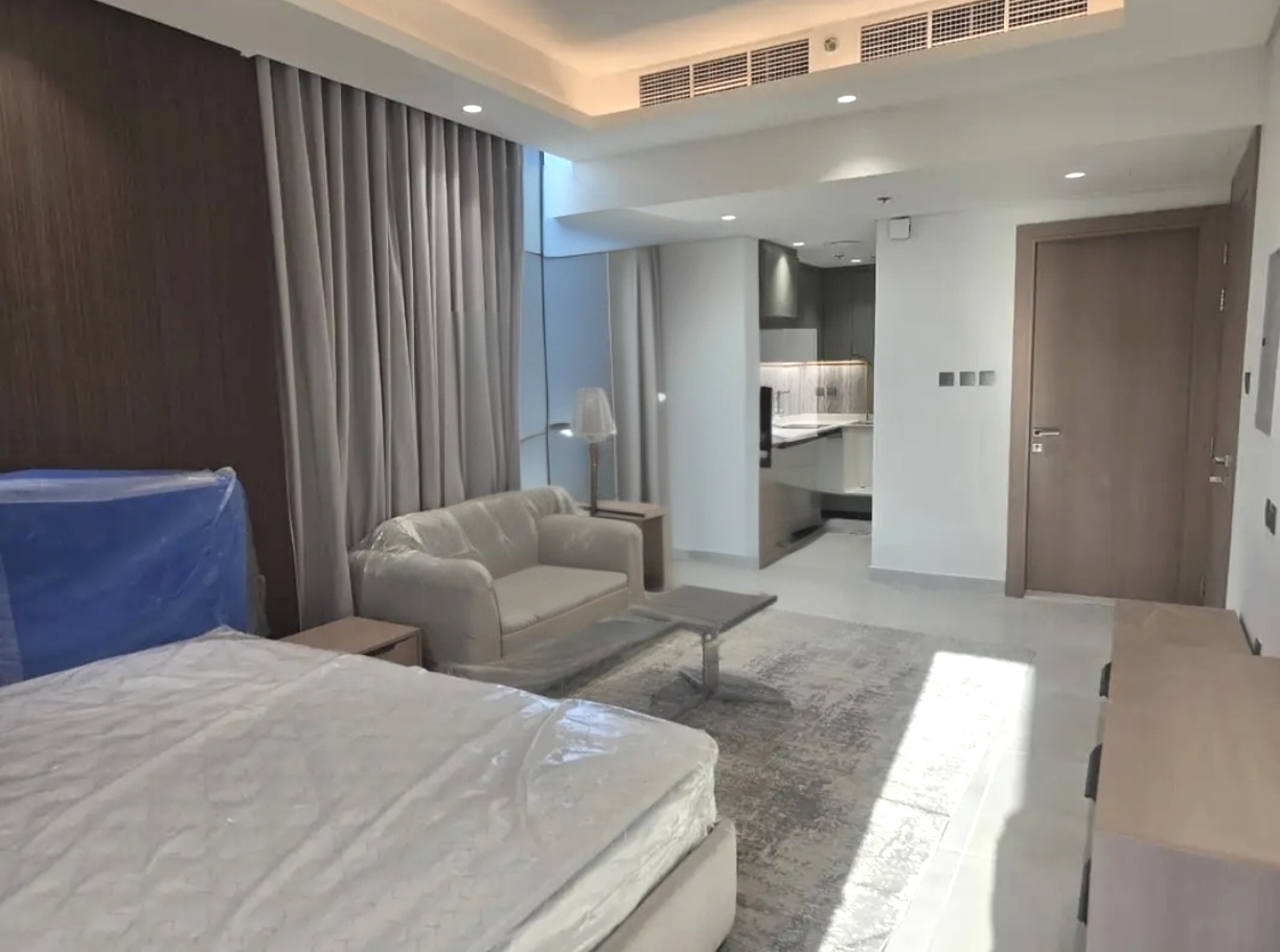 Fully Furnished | High Floor | High ROI
