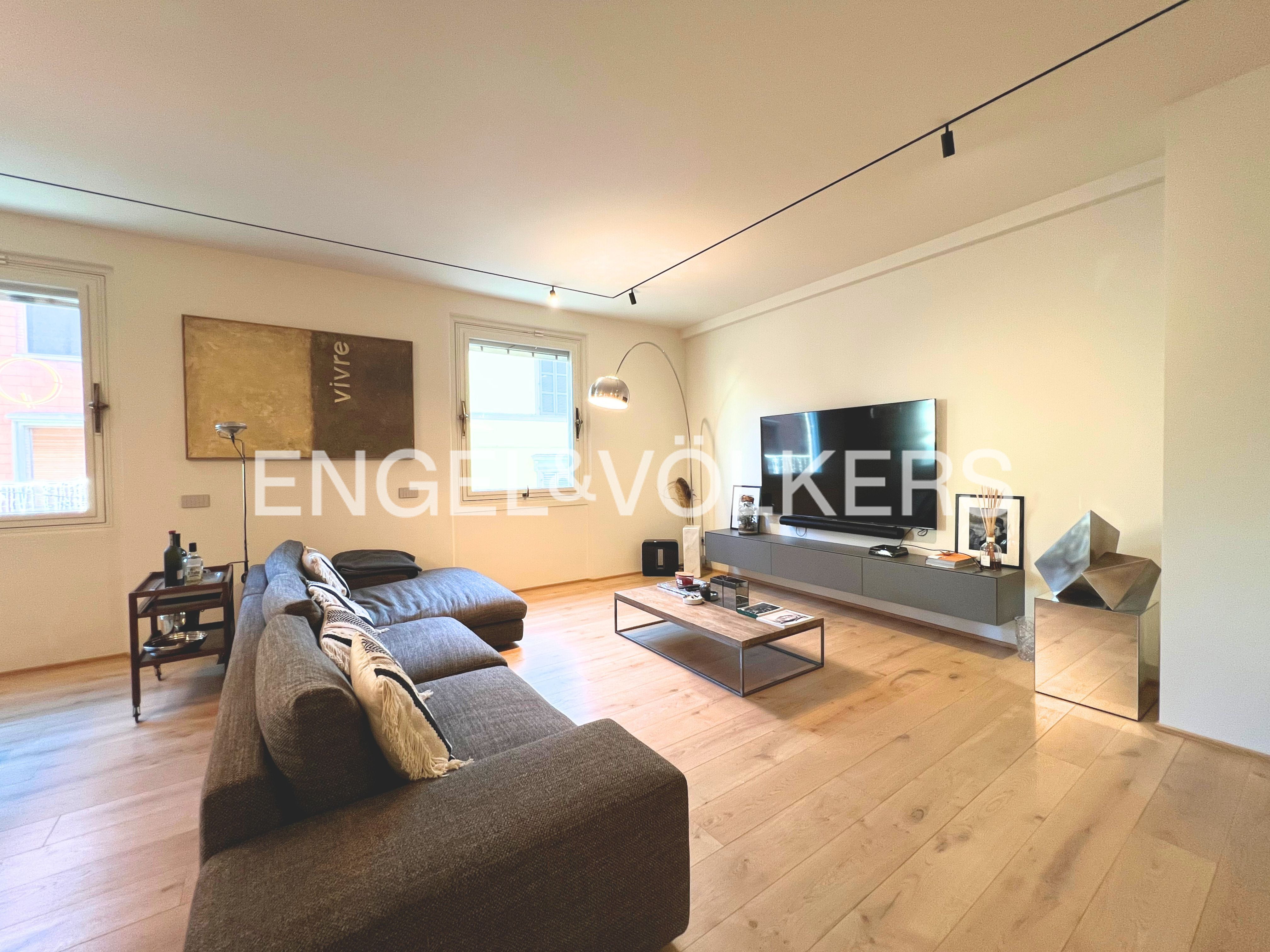 Contemporary elegance in the historic center