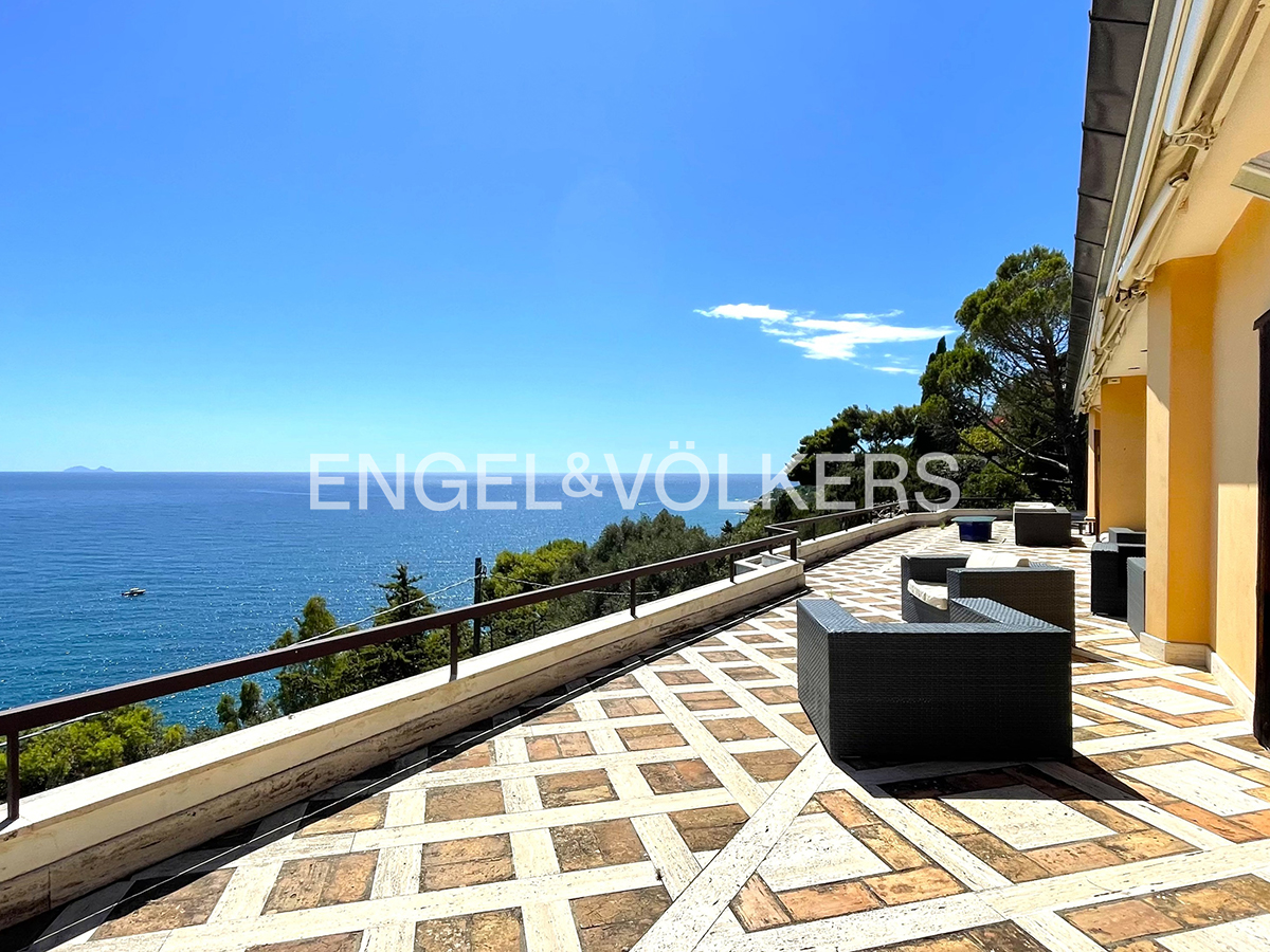Villa panoramica con vista sulle Isole Pontine a San Felice Circeo