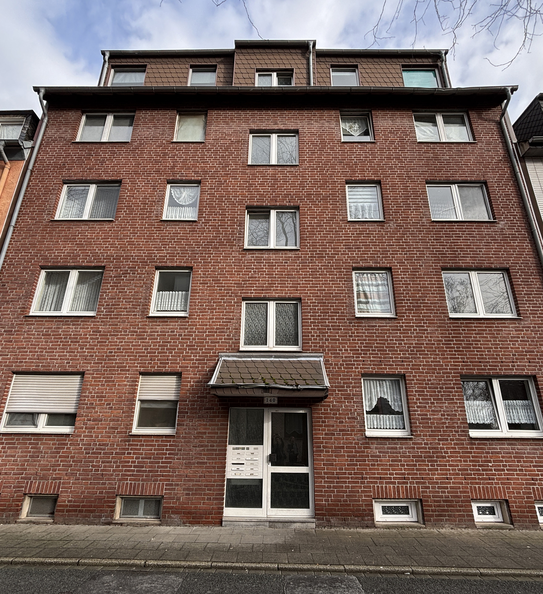 Mehrfamilienhaus