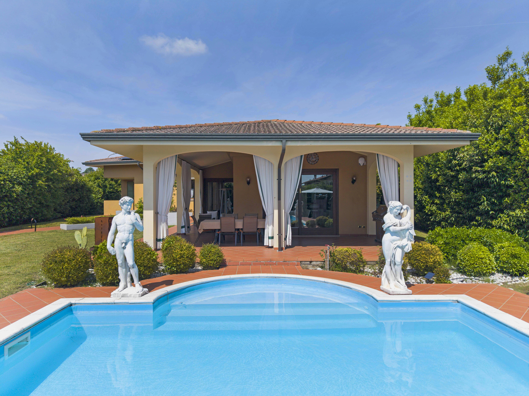 Villa mit Pool