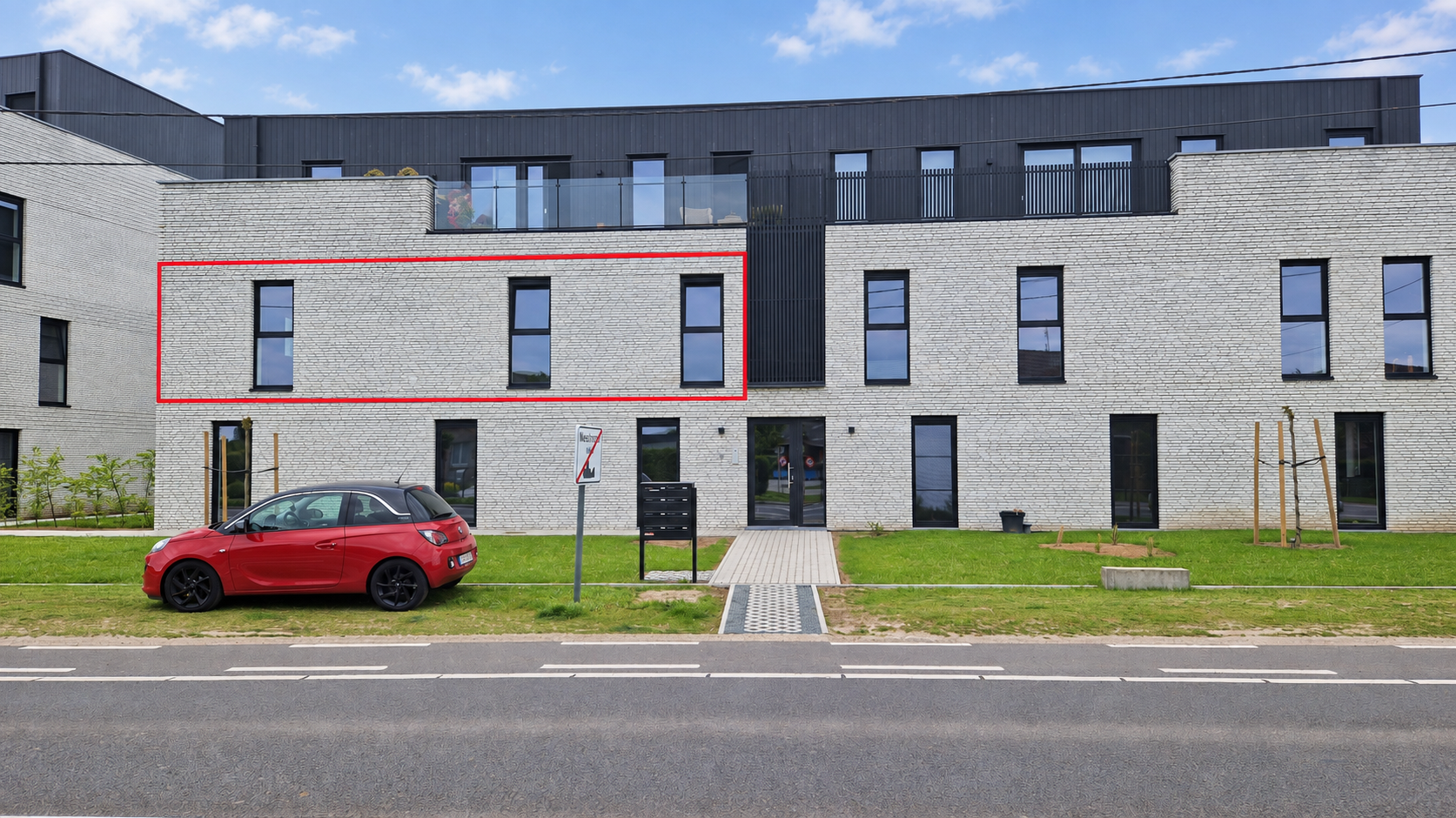 Stylish apartment with covered terrace in Molenbeersel (currently rented)