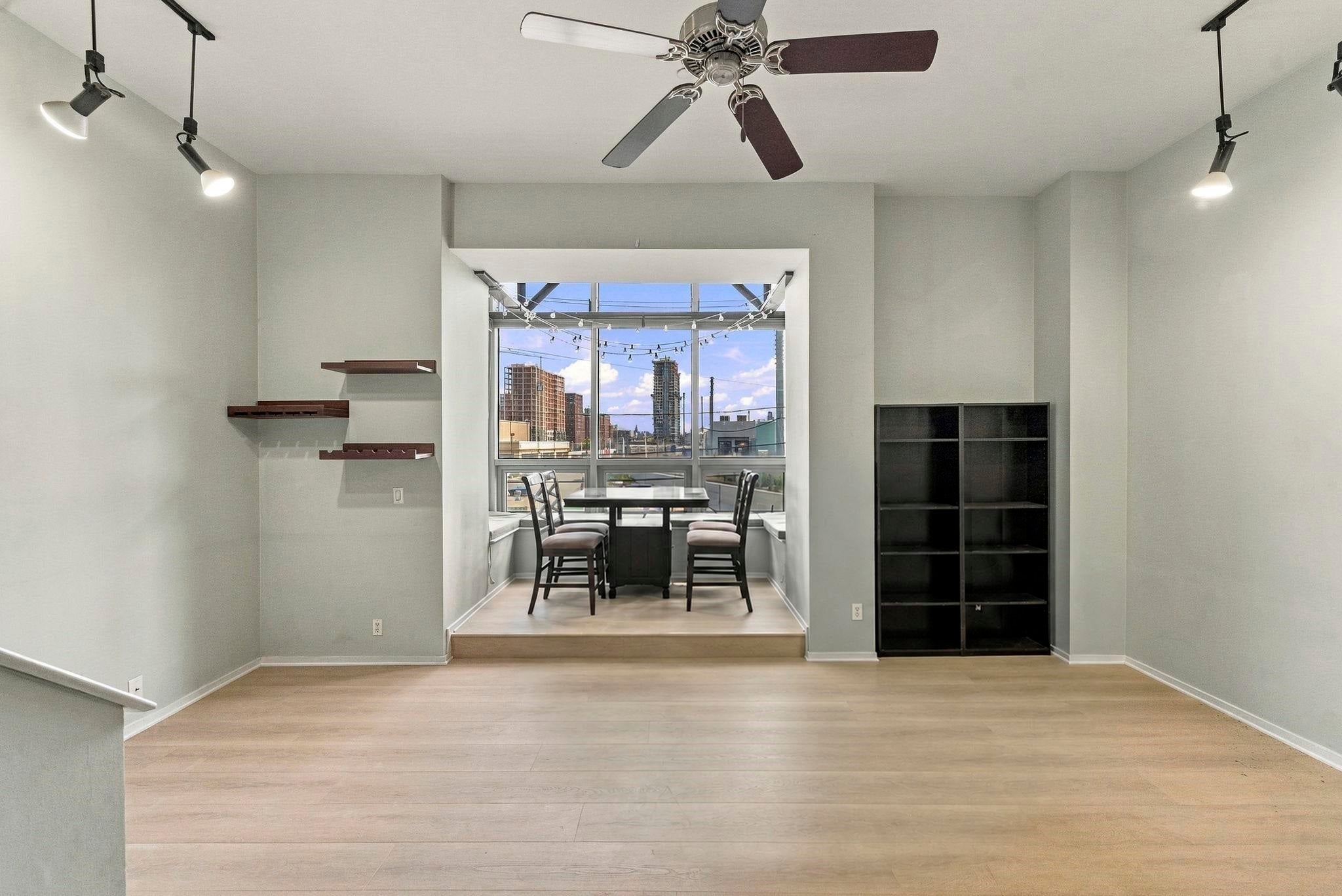 Luxury Living at Zephyr Lofts!