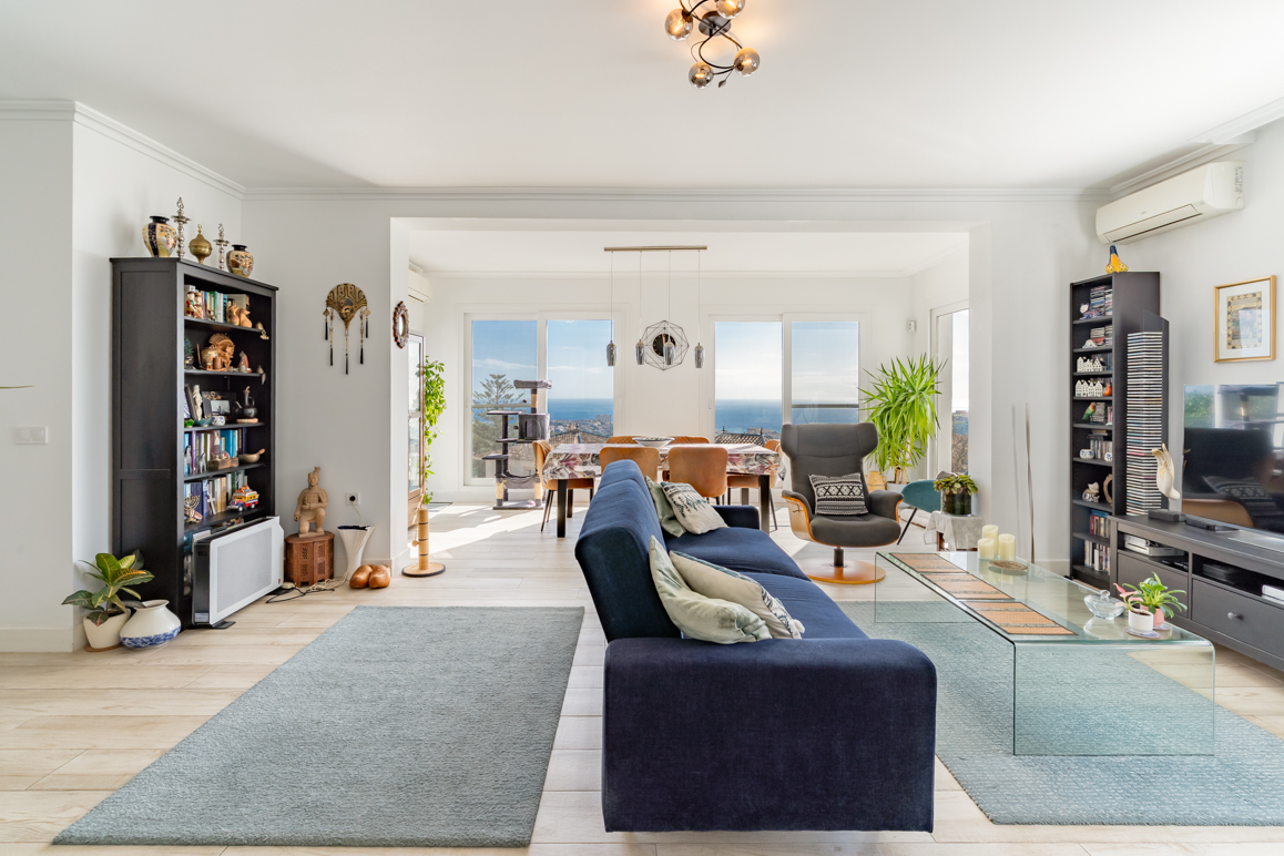 Bright villa with a private pool and breathtaking panoramic views