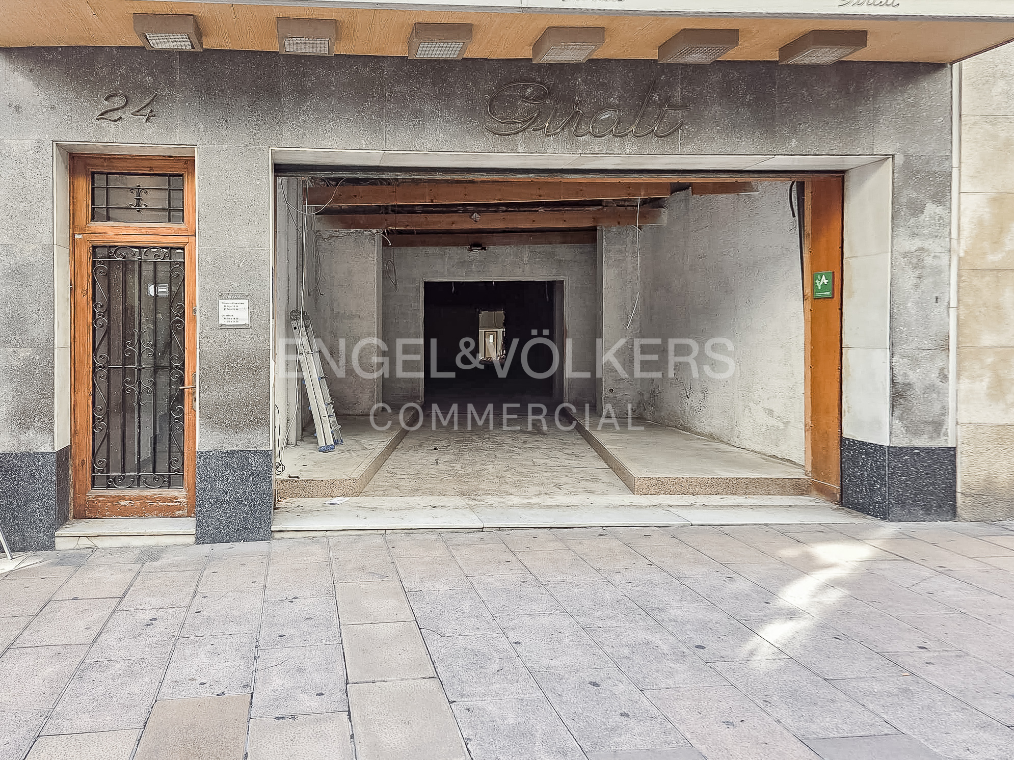 Amplio local comercial en el centro de Vilafranca