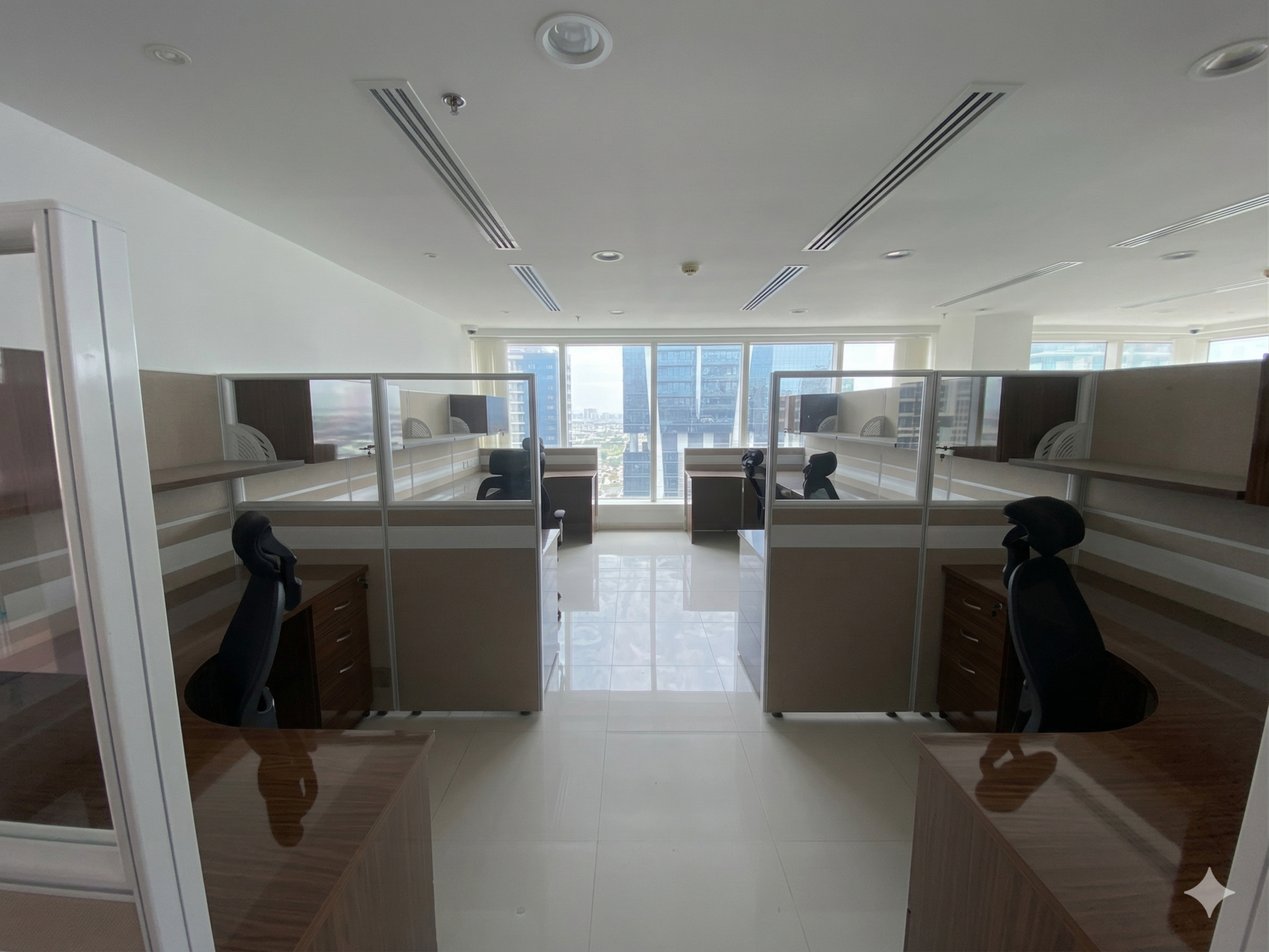 Combined | Turnkey | Exceptionally Renovated