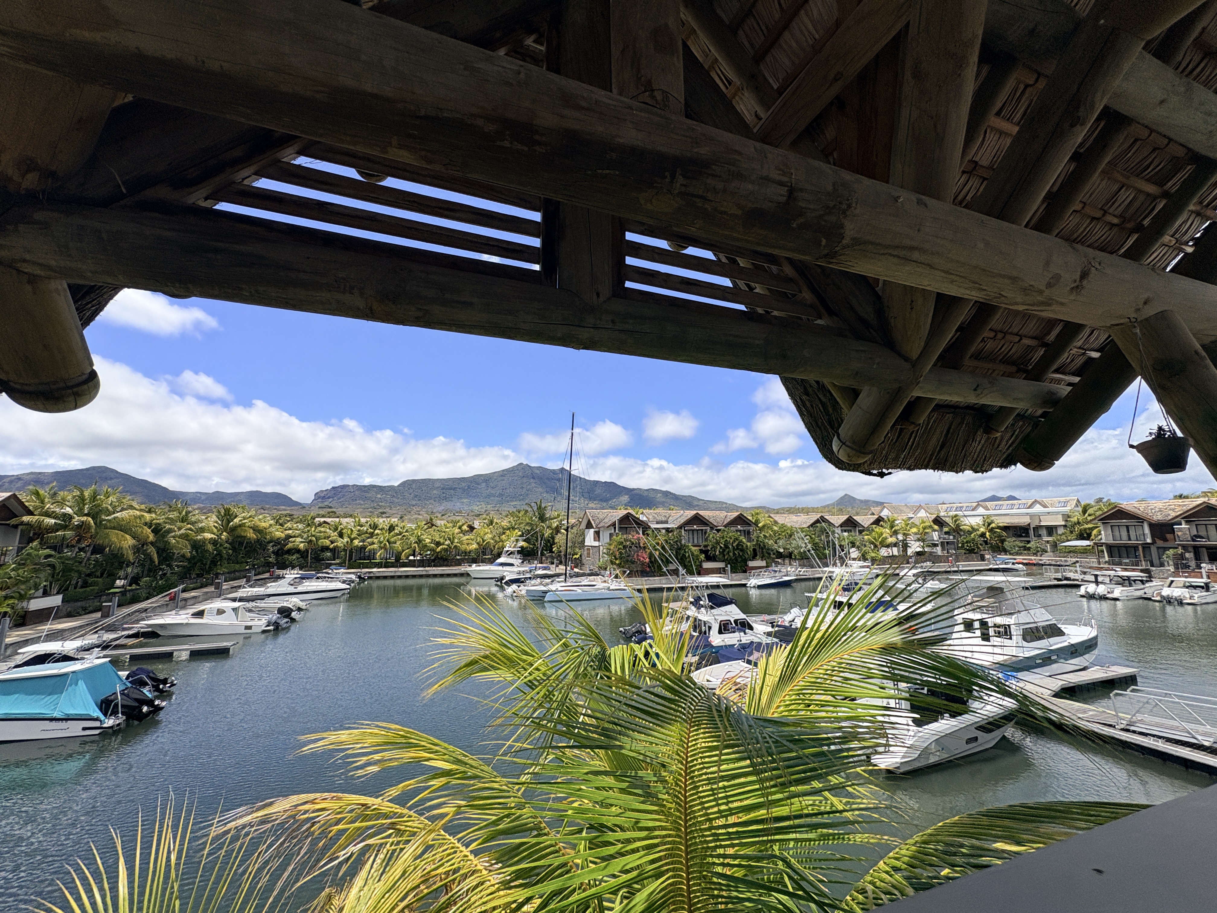 À LOUER - Élégant appartement à la marina de Rivière Noire