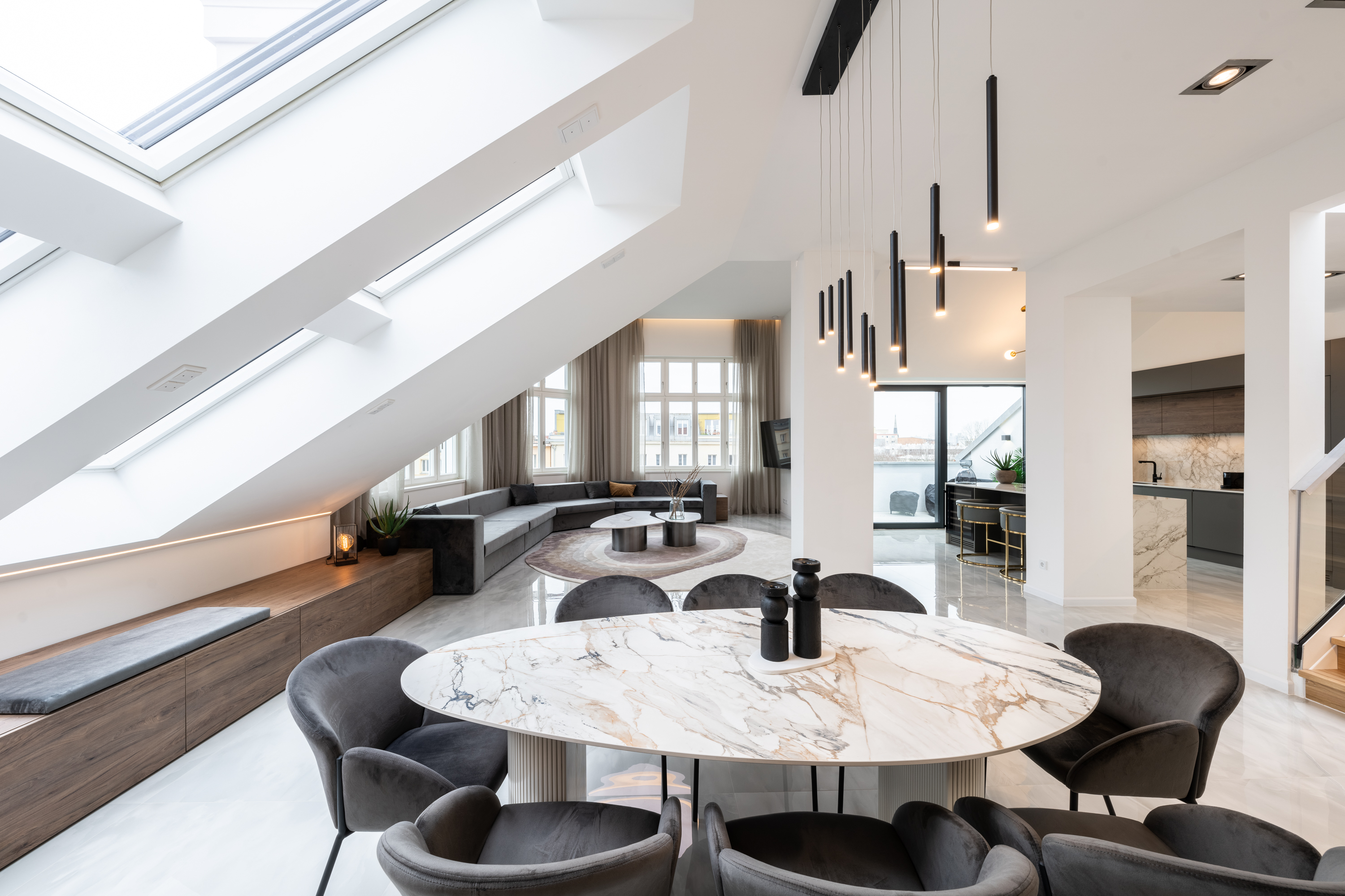 Exceptional 4-room penthouse apartment with two terraces in Berlin Mitte