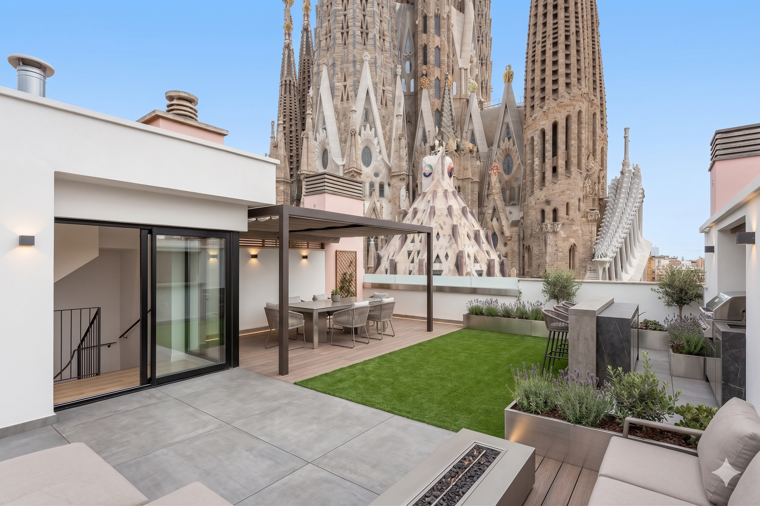 Discover a penthouse to renovate with a private terrace and iconic views of the Sagrada Familia