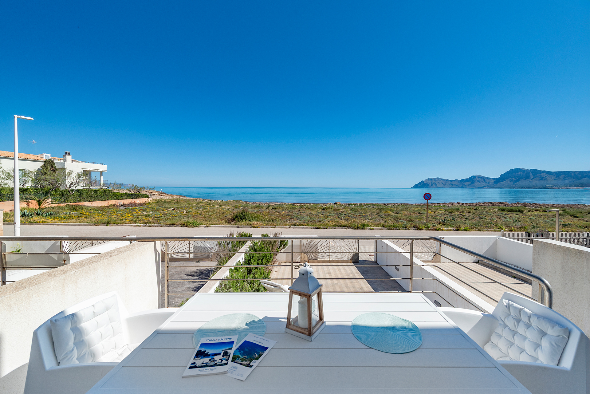 Frontline duplex with panoramic sea views and ETV licence