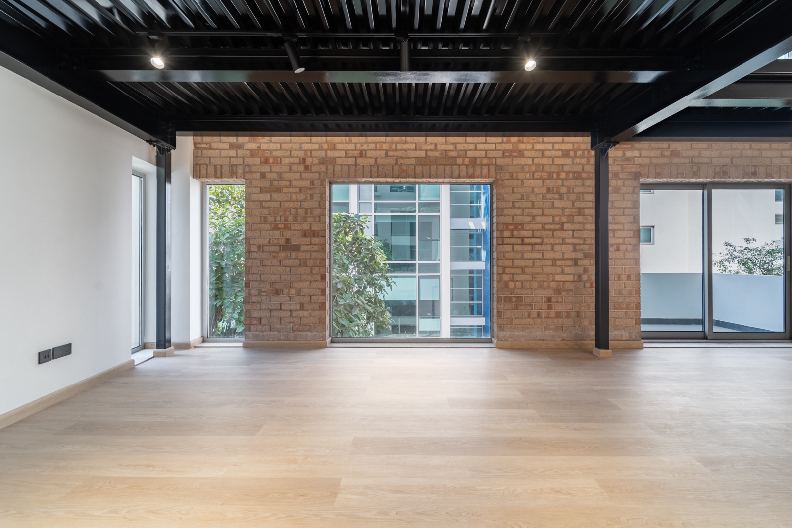 Industrial-Style Office  | DDA License | Low-rise