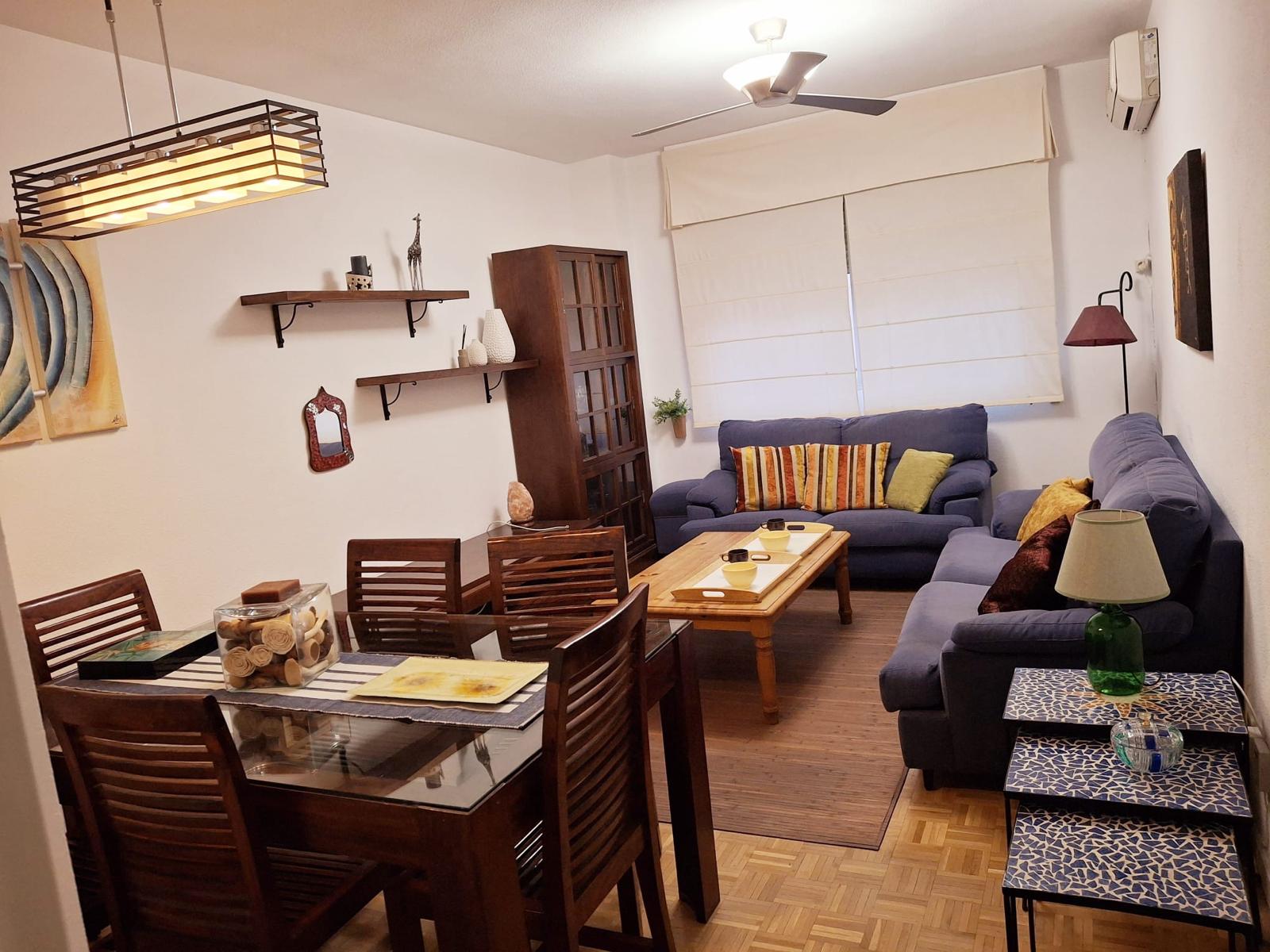 Live next to Madrid Río in this 3-bedroom apartment with garage